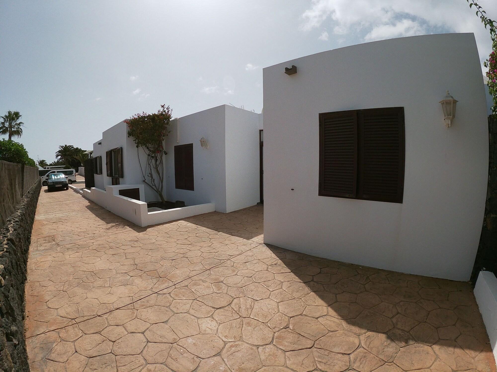 Vista Exterior Villa Palmira