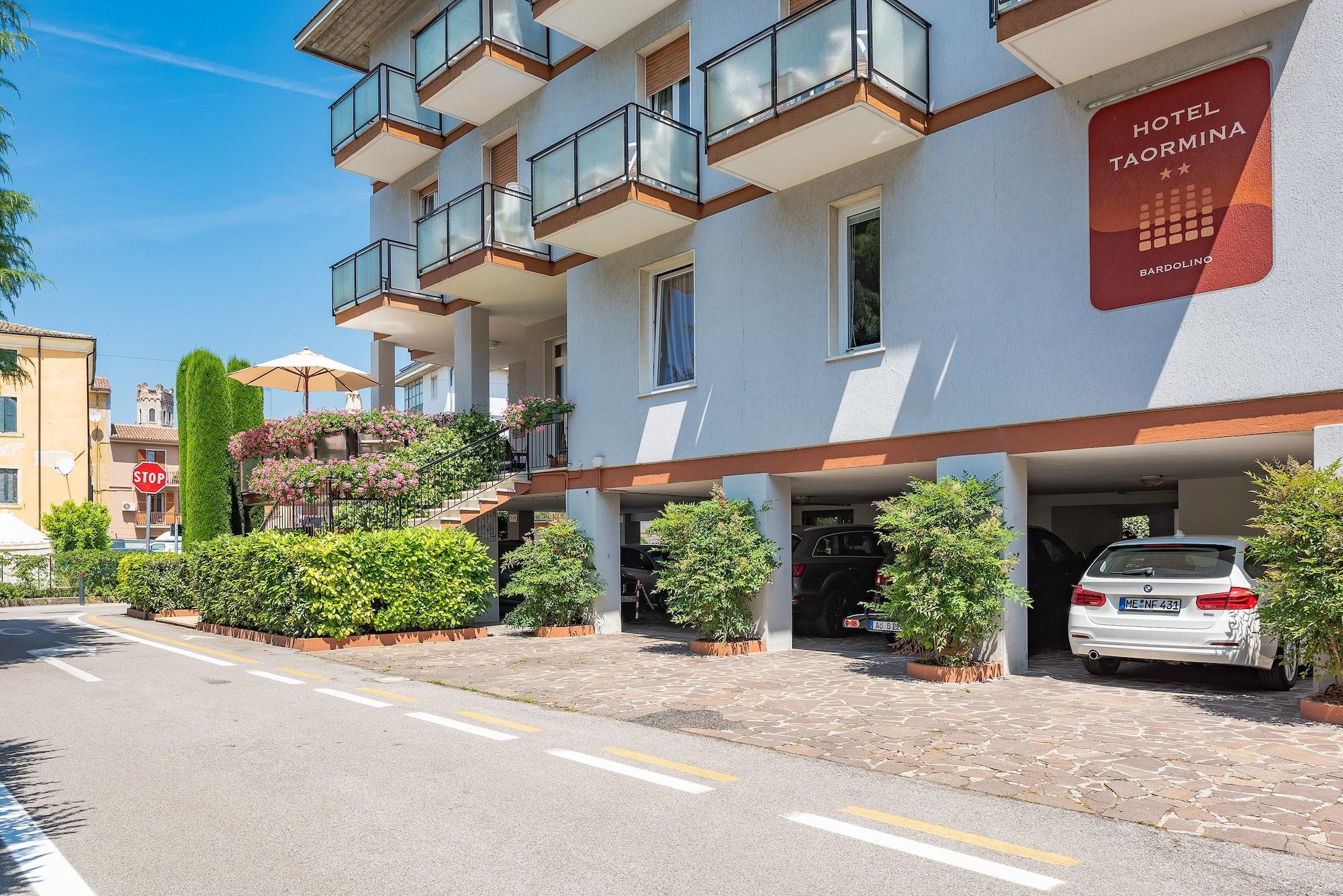 Vista Exterior Hotel Taormina