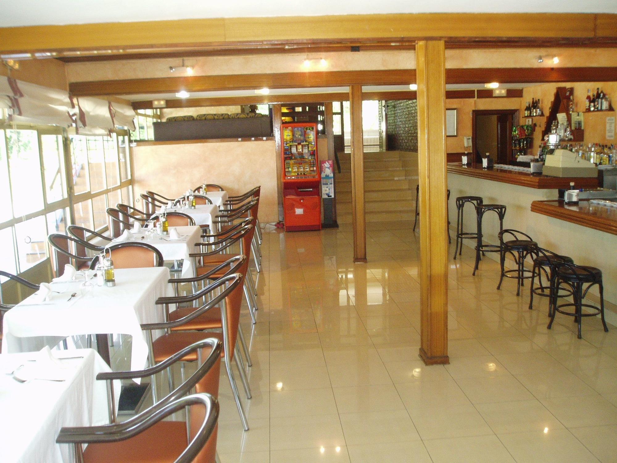 Bar/Salón Hotel Manzanares