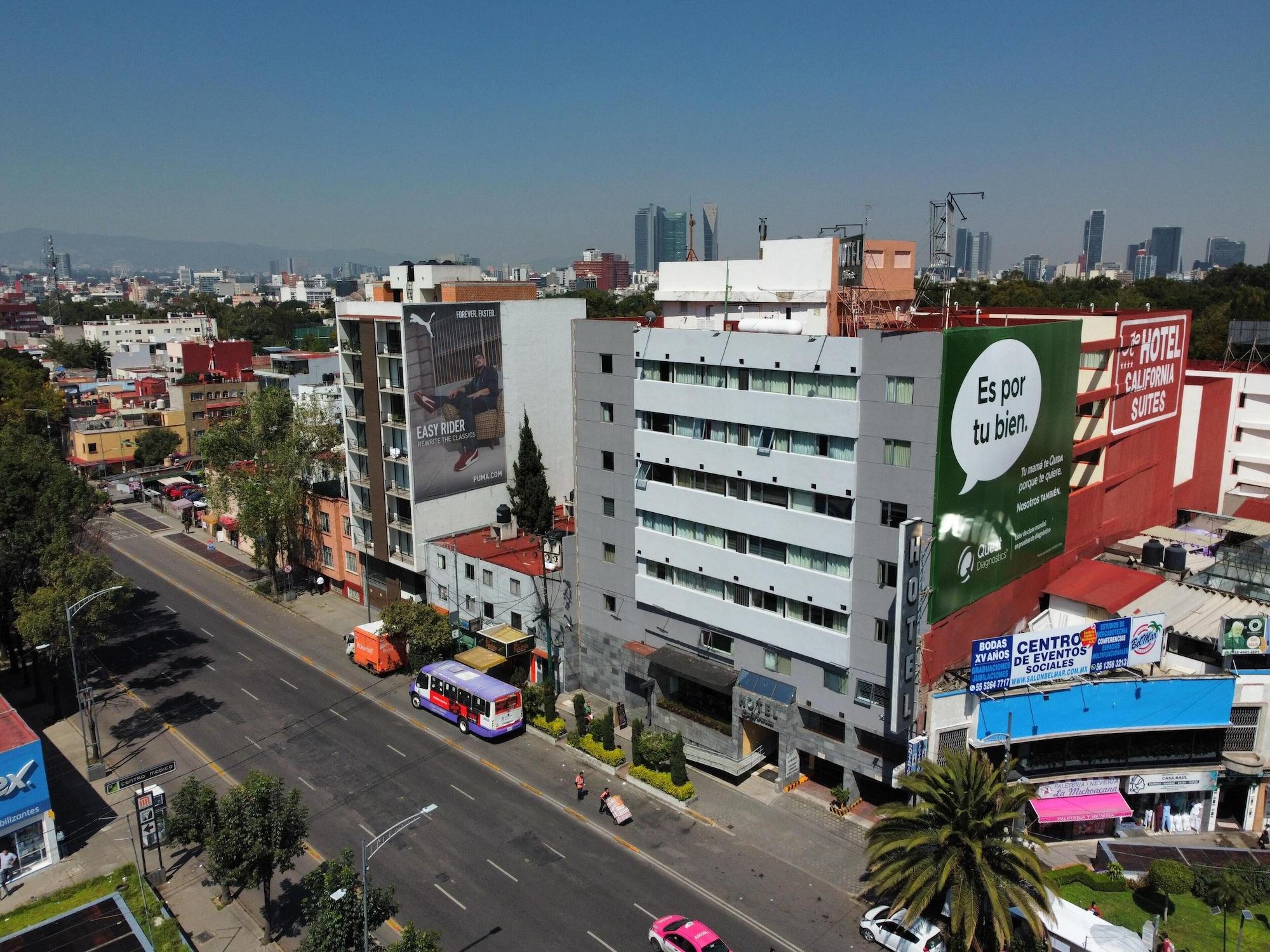 Varios Hotel California