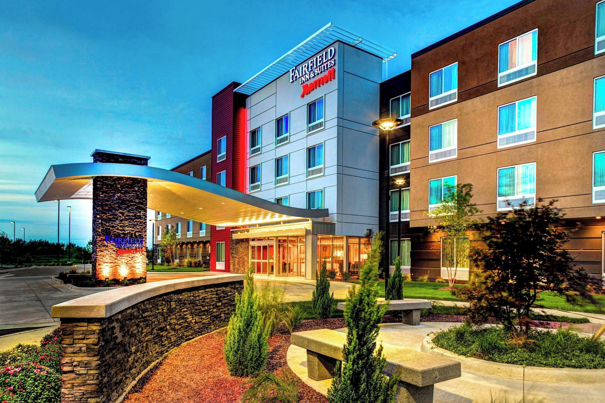 Vista Exterior Fairfield Inn & Suites Lansing at Eastwood