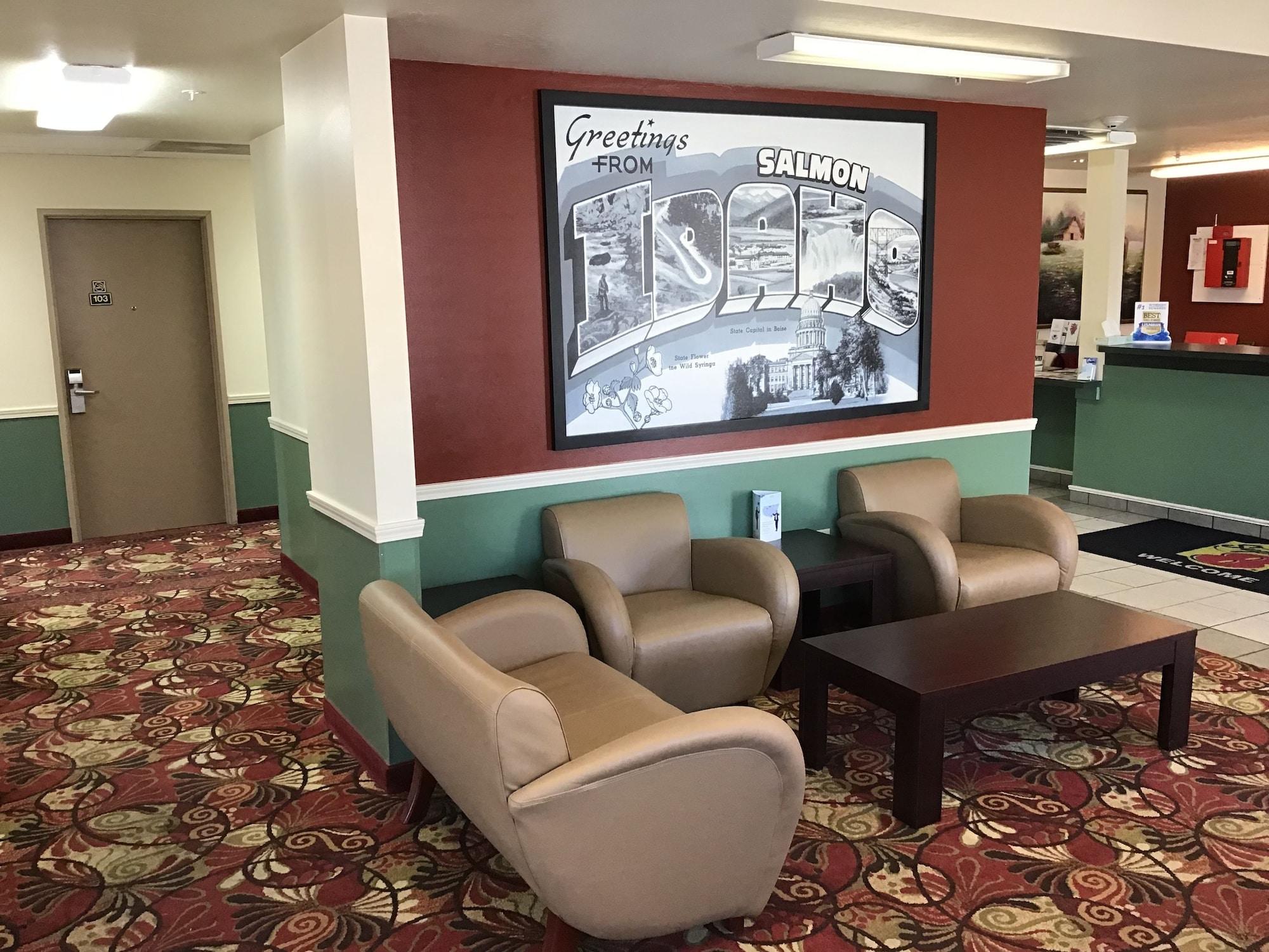 Vista Lobby Super 8 by Wyndham Salmon