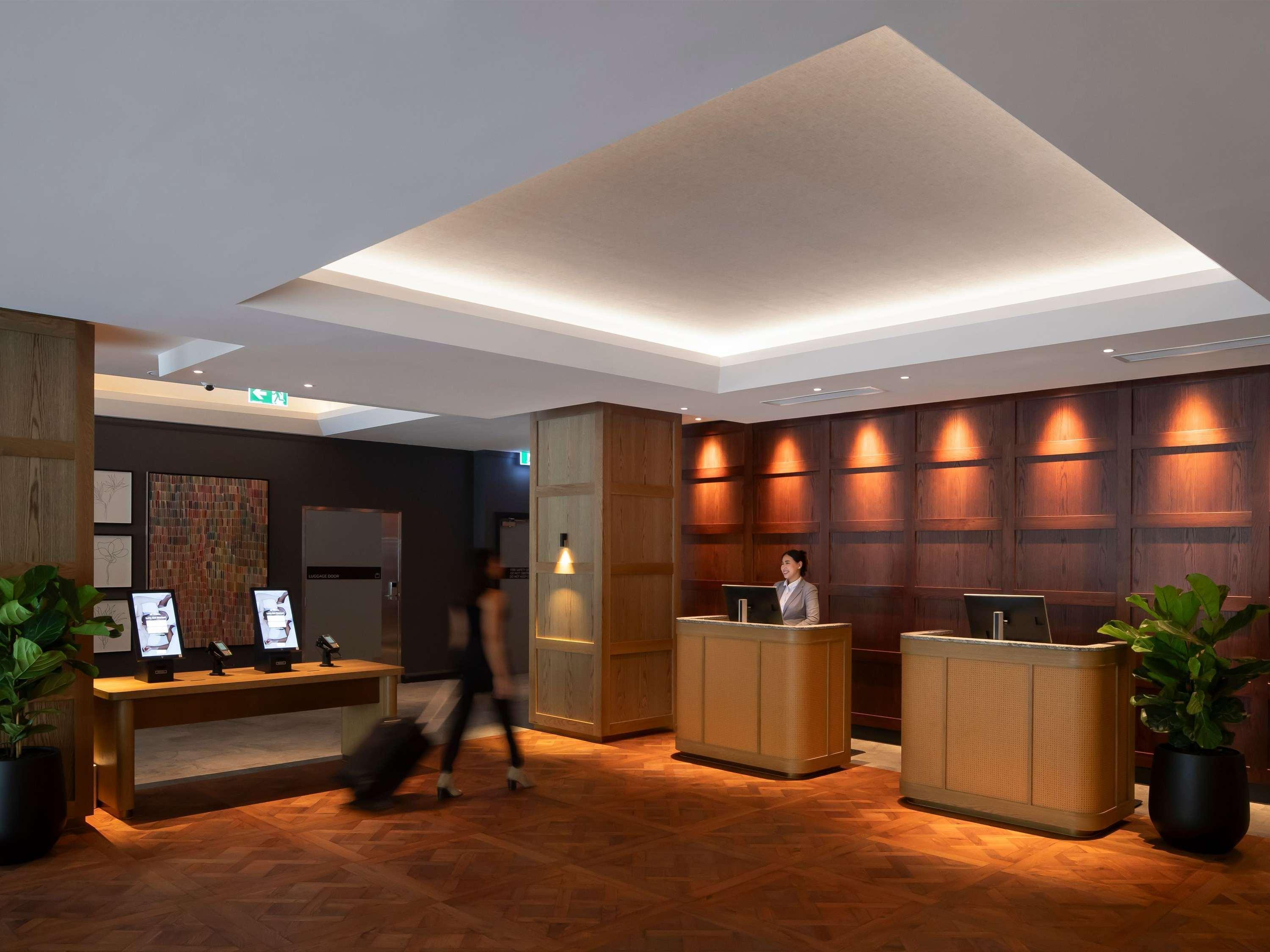 Vista Lobby Novotel Sydney City Centre