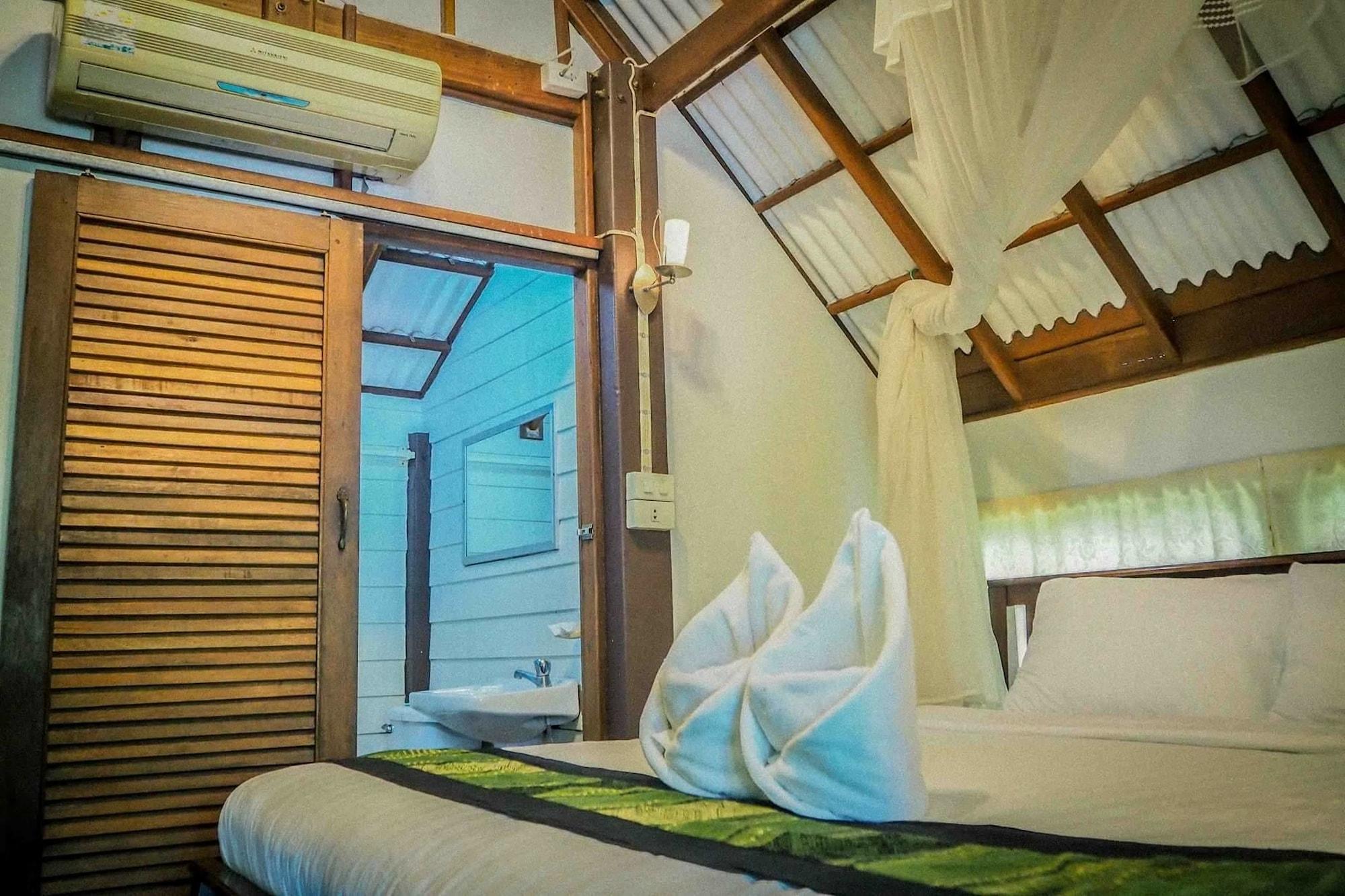 Equipamiento de Habitación Niwas Ayutthaya