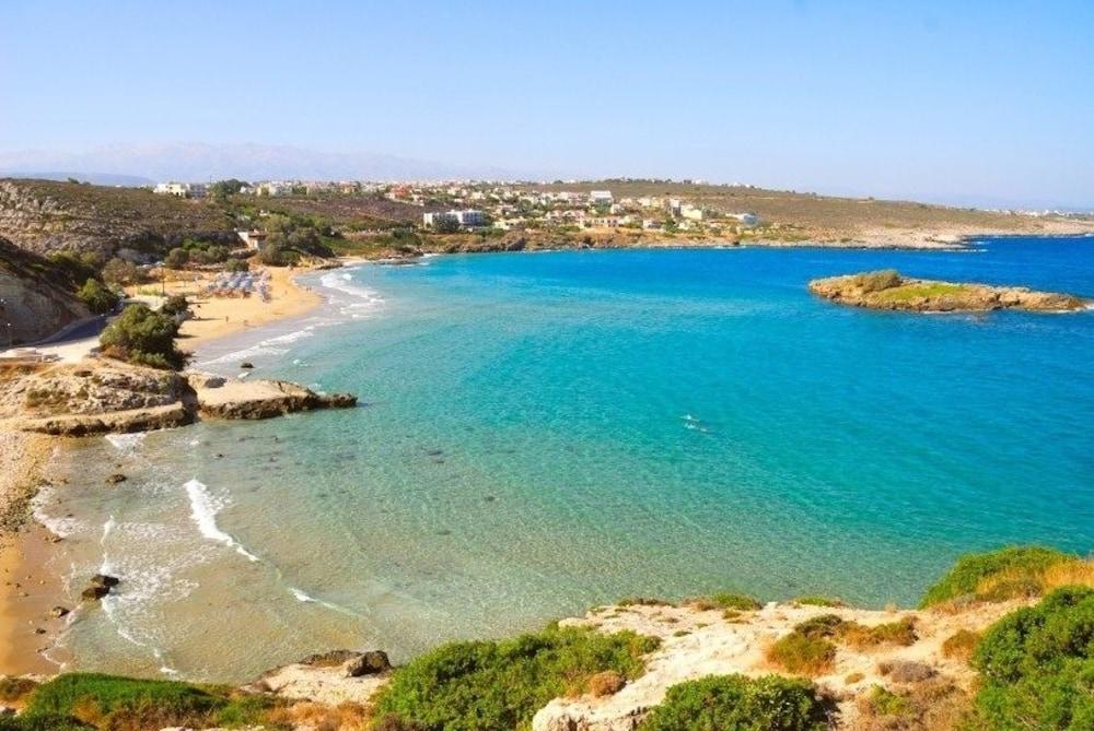 Playa Aloni Suites