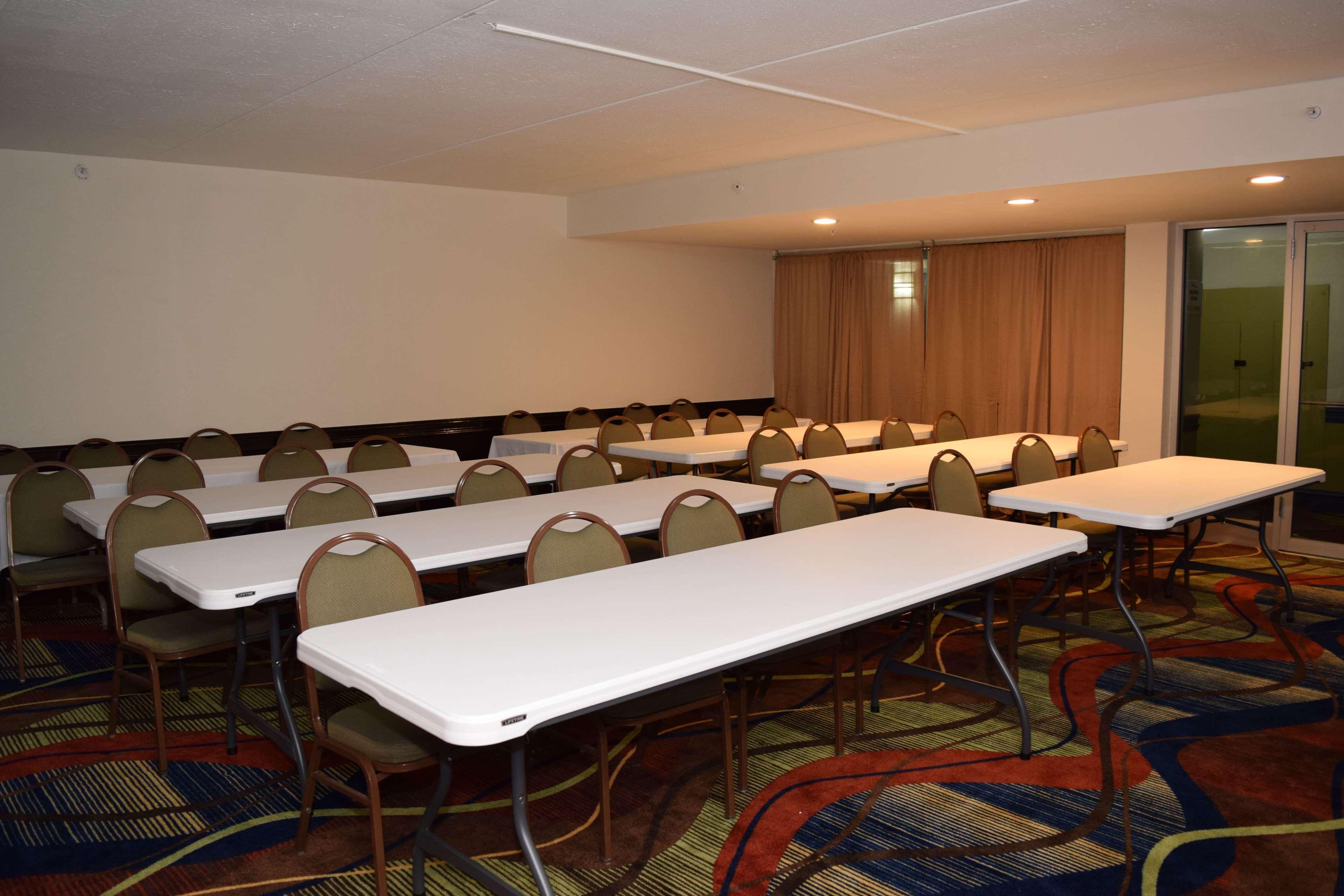 Sala de Reuniones Baymont by Wyndham Addison