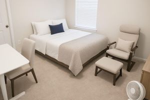 Alquiler Vacacional - Modern Texas Retreat in Towne Lake – Stylish Comfort & Prime Location!