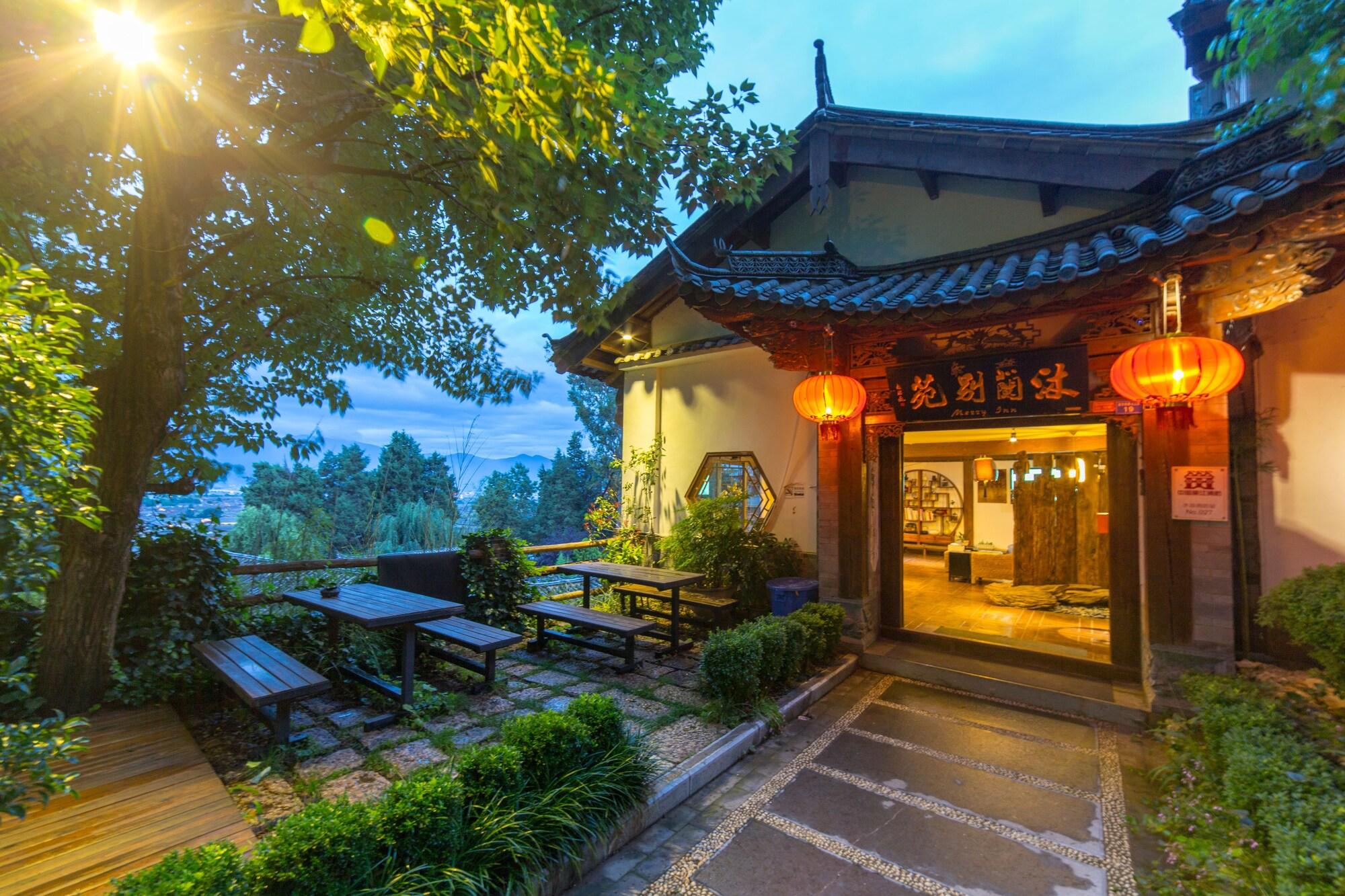 Vista Exterior Merry Inn Lijiang