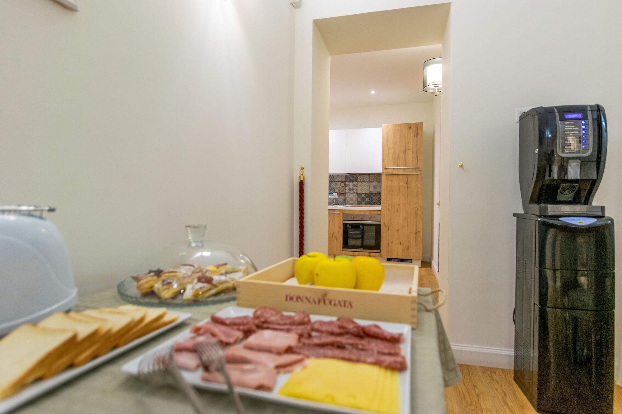 Bar/Salón Belmonte 102 Exclusive Suite