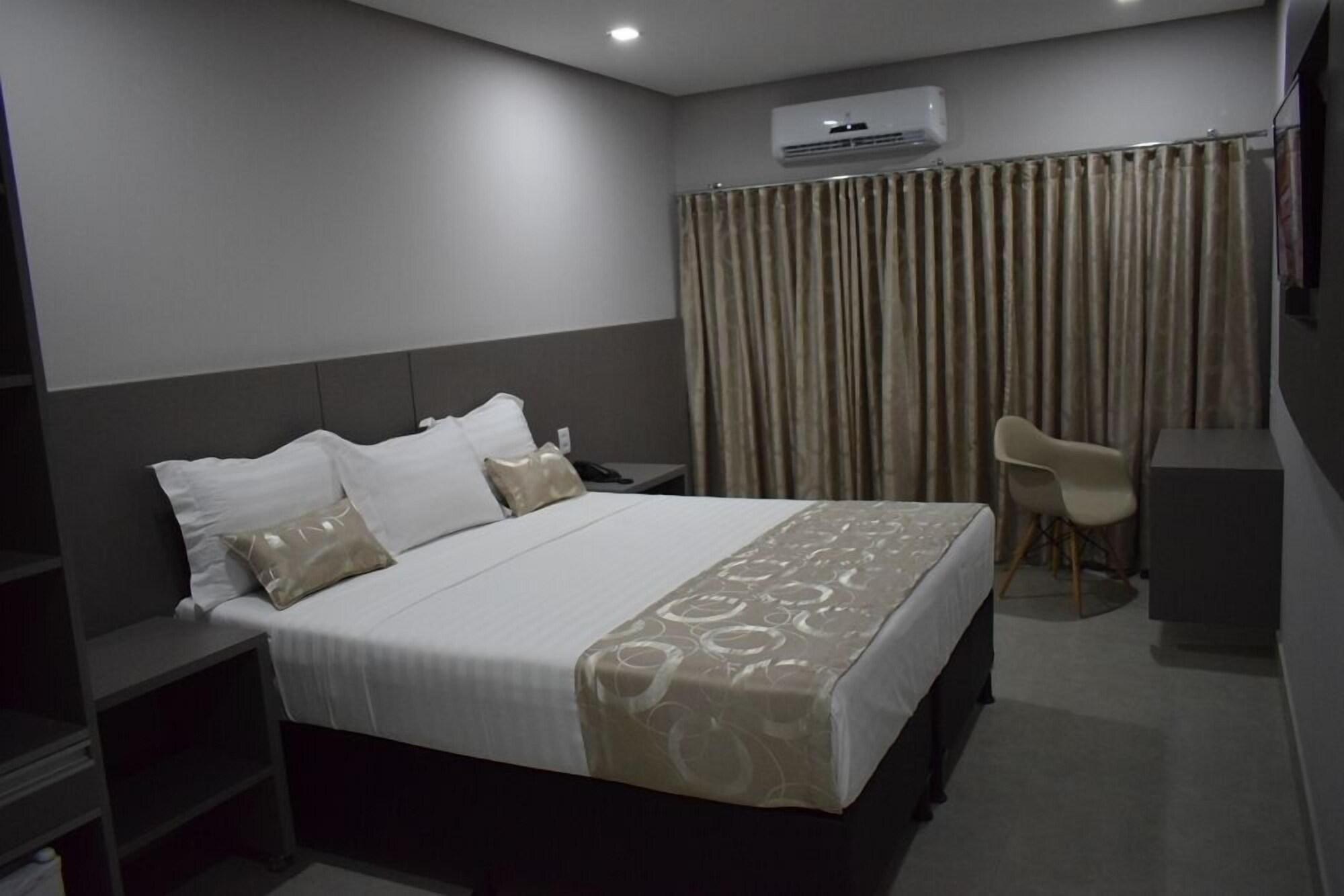 Varios Caculé Palace Hotel