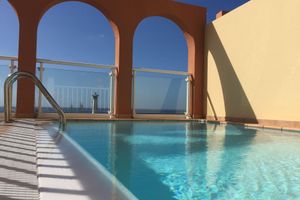 Alquiler Vacacional - Luxury apartment, Wifi, lighthouse and beach views, private pool