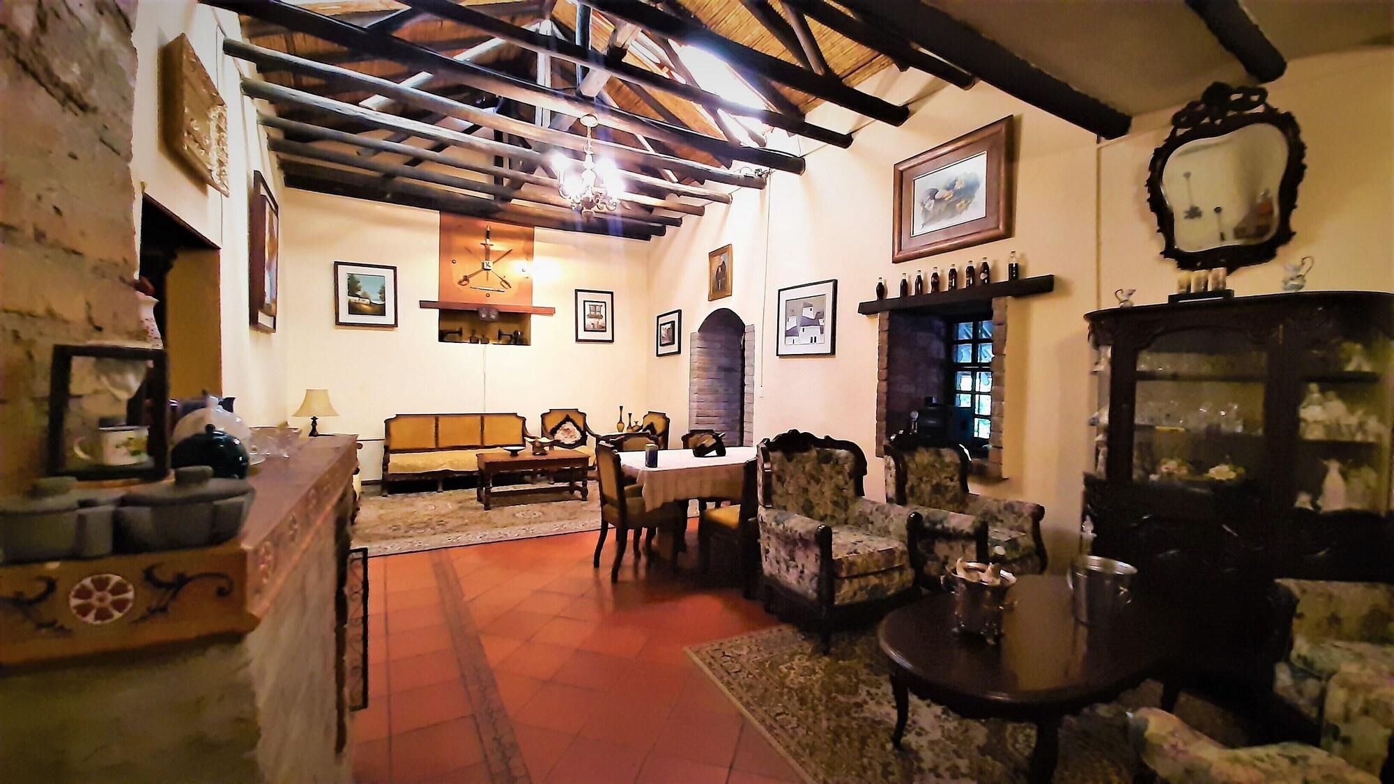Sala de Reuniones Hacienda San Isidro de Iltaqui