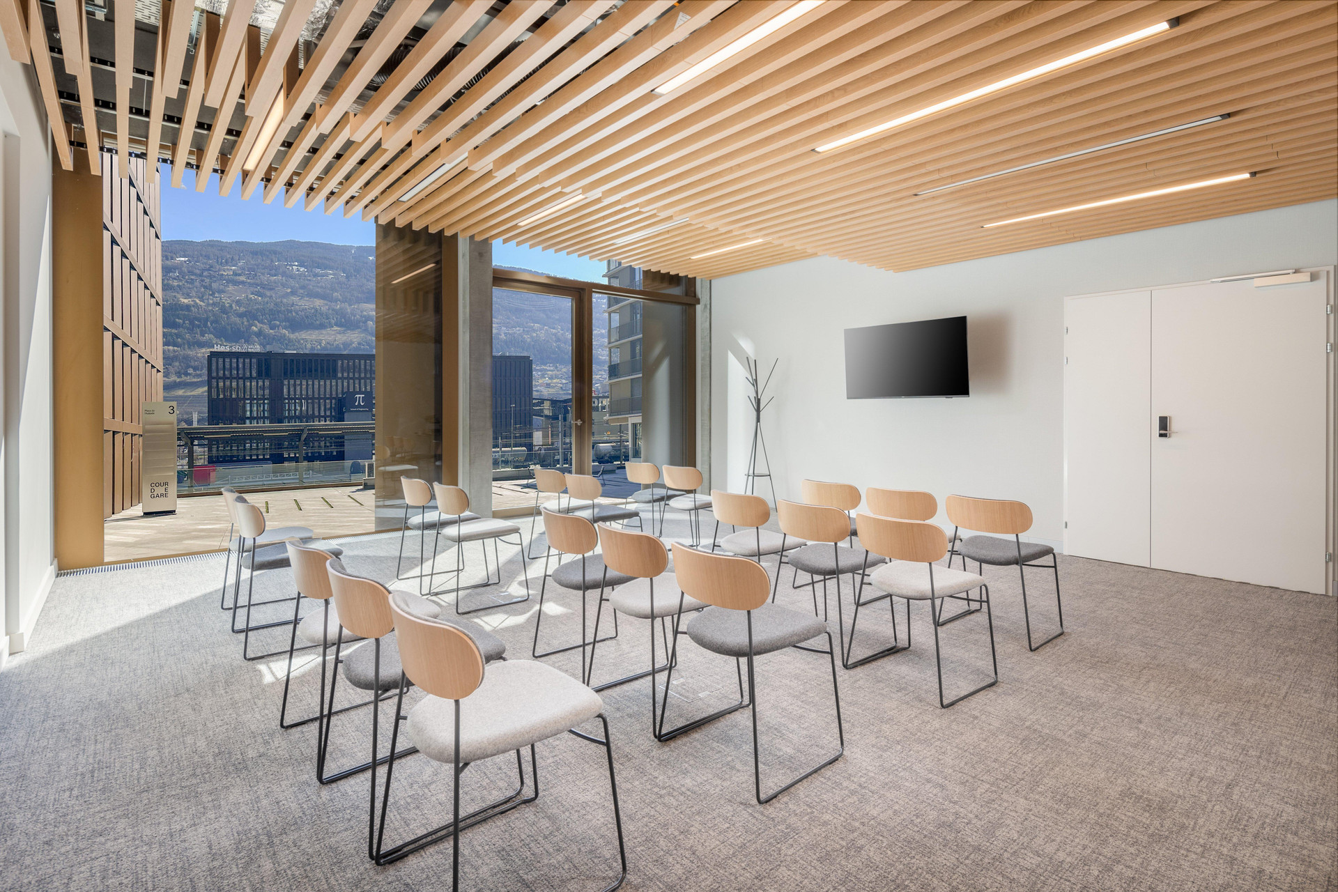 Centro de Negocios Holiday Inn Express & Suites Sion