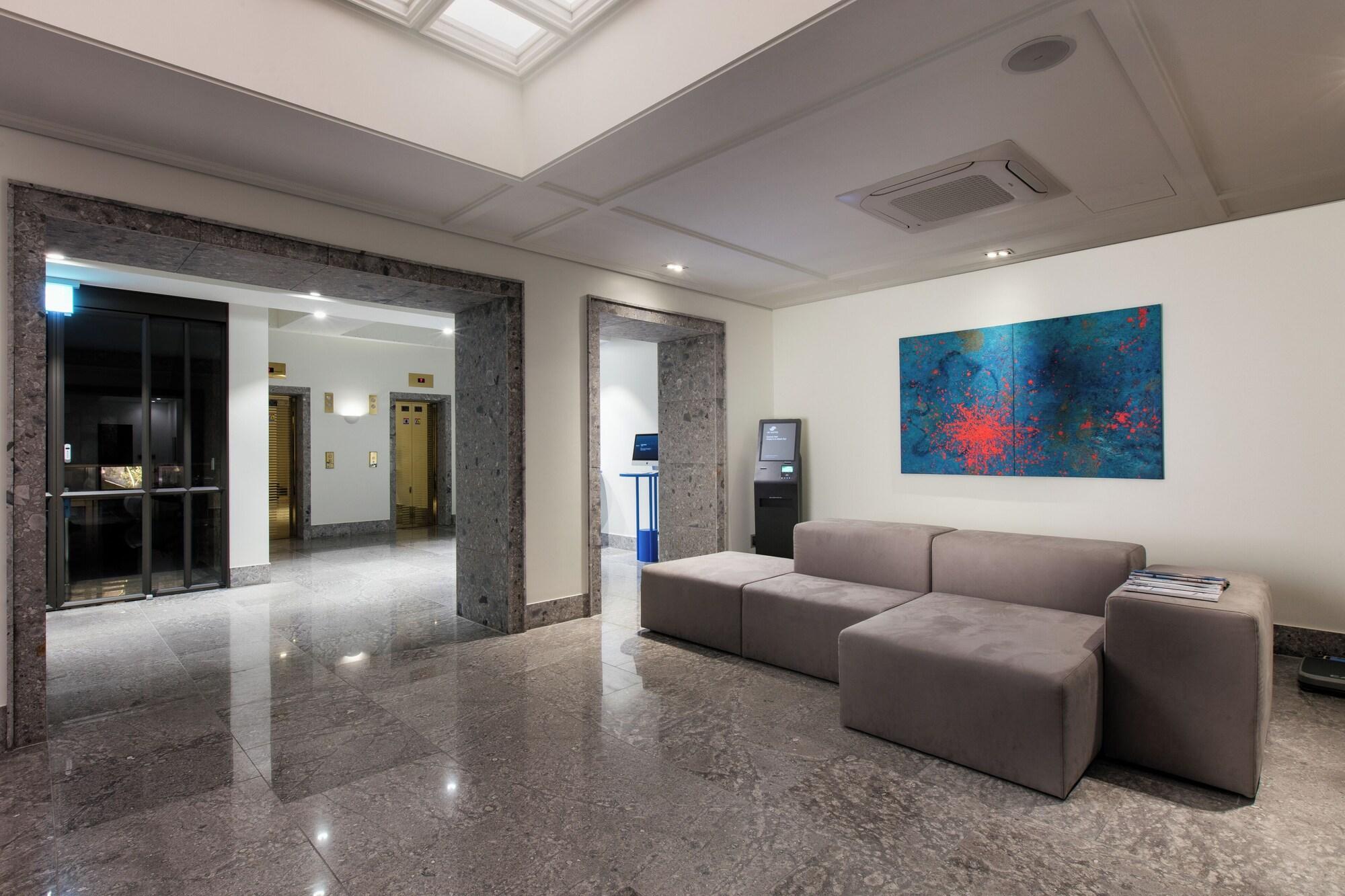 Vista Lobby SR Suites Pangyo