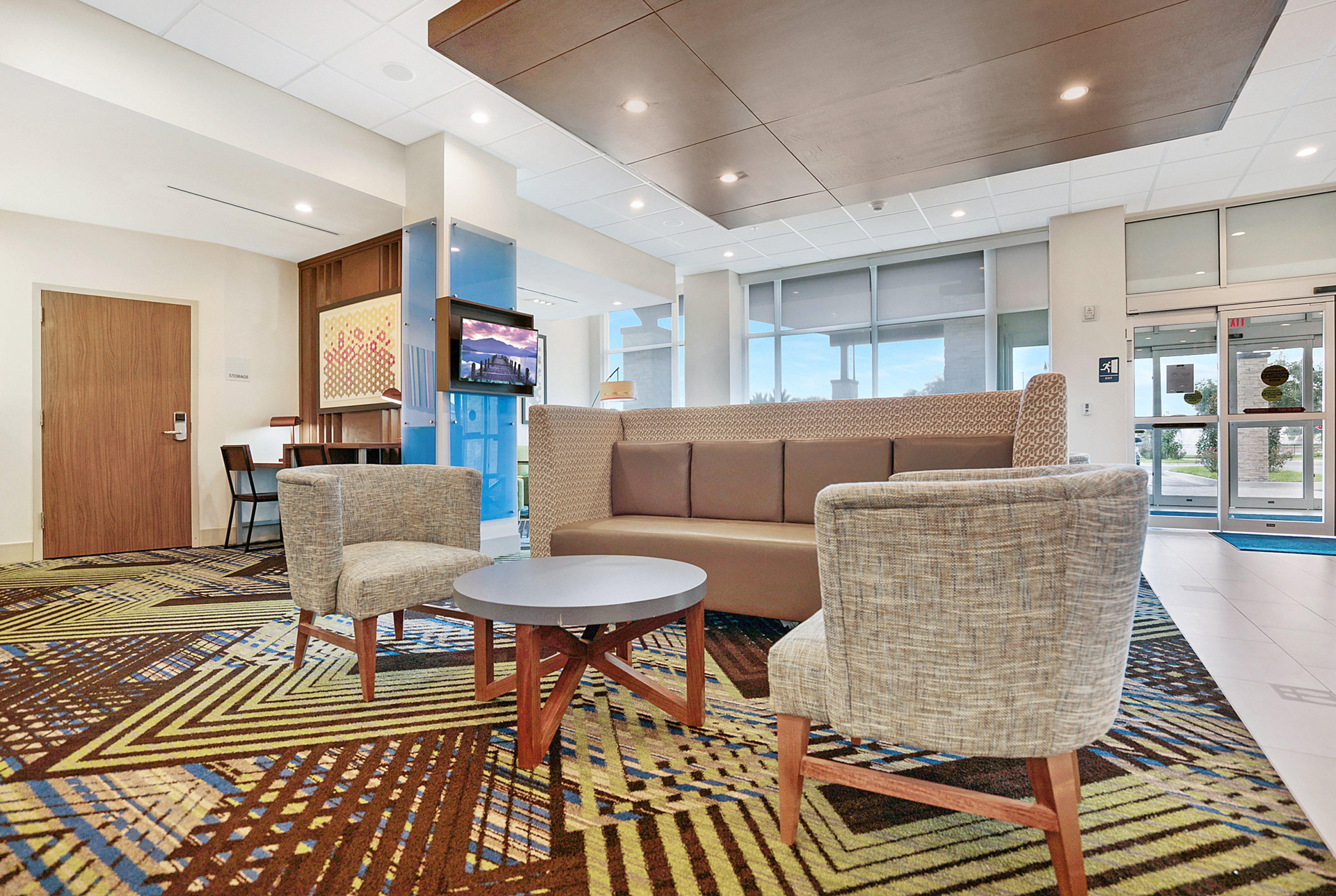 Vista Lobby Holiday Inn Express Jacksonville South Bartram Prk by IHG