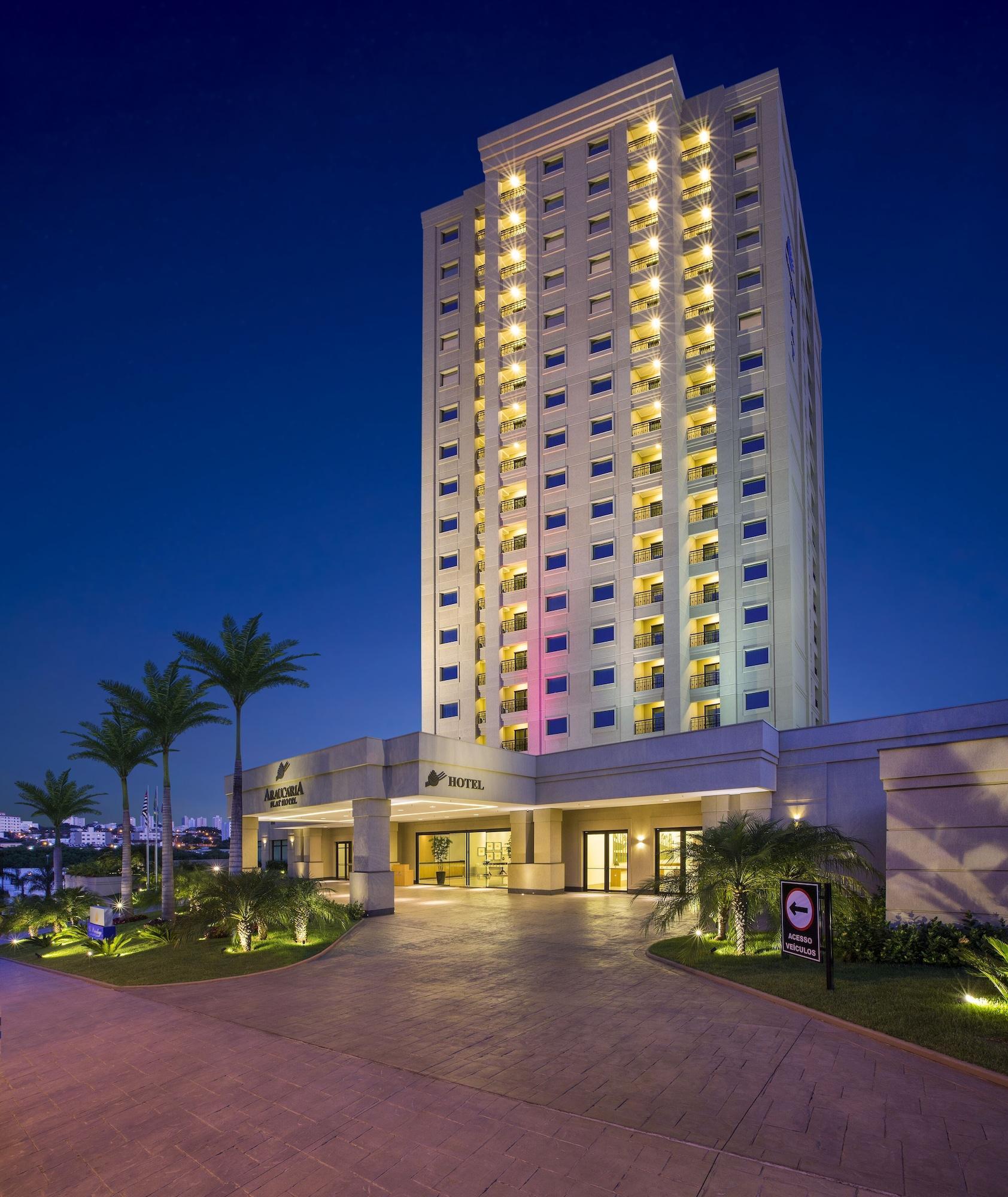 Vista Exterior Hotel Araucária Flat