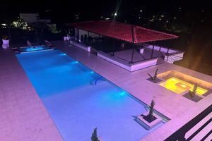 Alquiler Vacacional - Villa Alcon-Villa in the Heart of Colombia's coffee axis, 1st FL only, 3 Bedroom