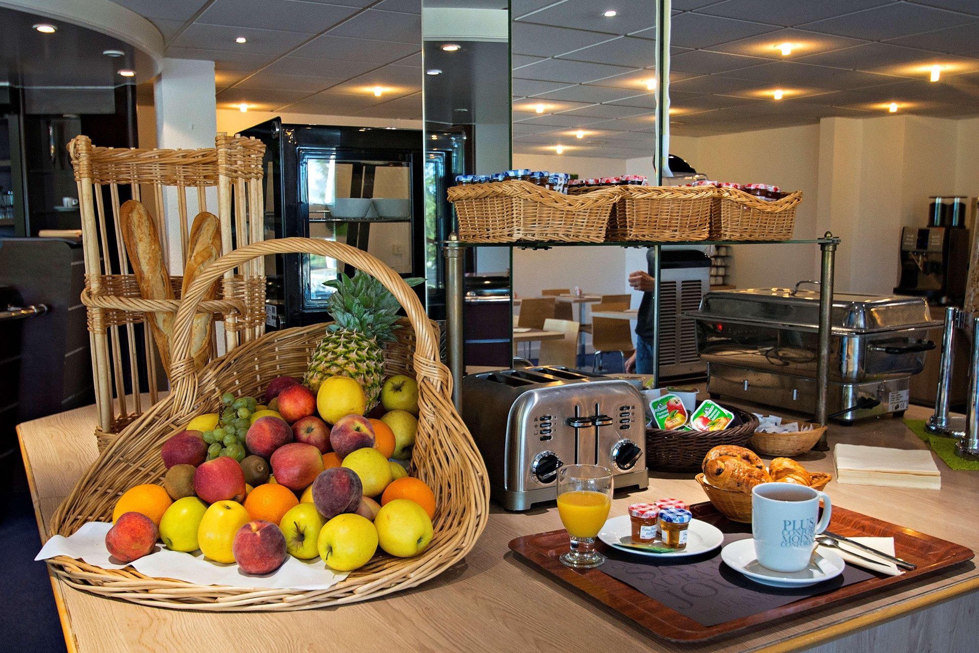 Restaurant Kyriad Nemours