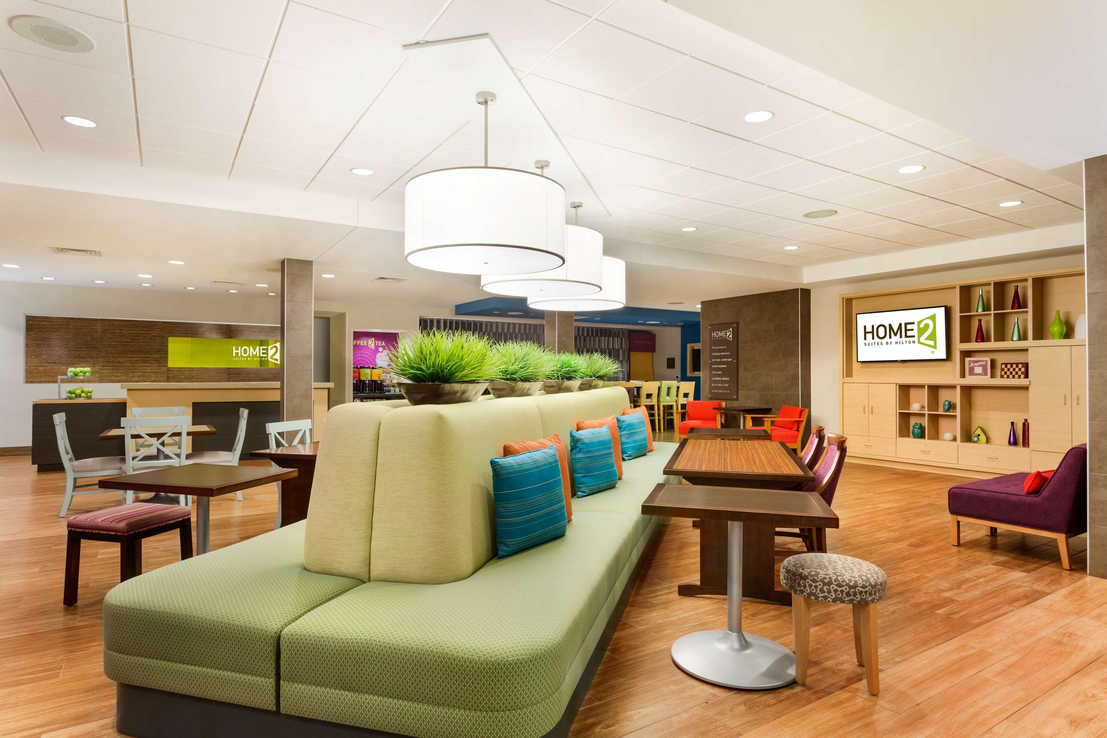Vista Lobby Home2 Suites by Hilton Fargo, ND
