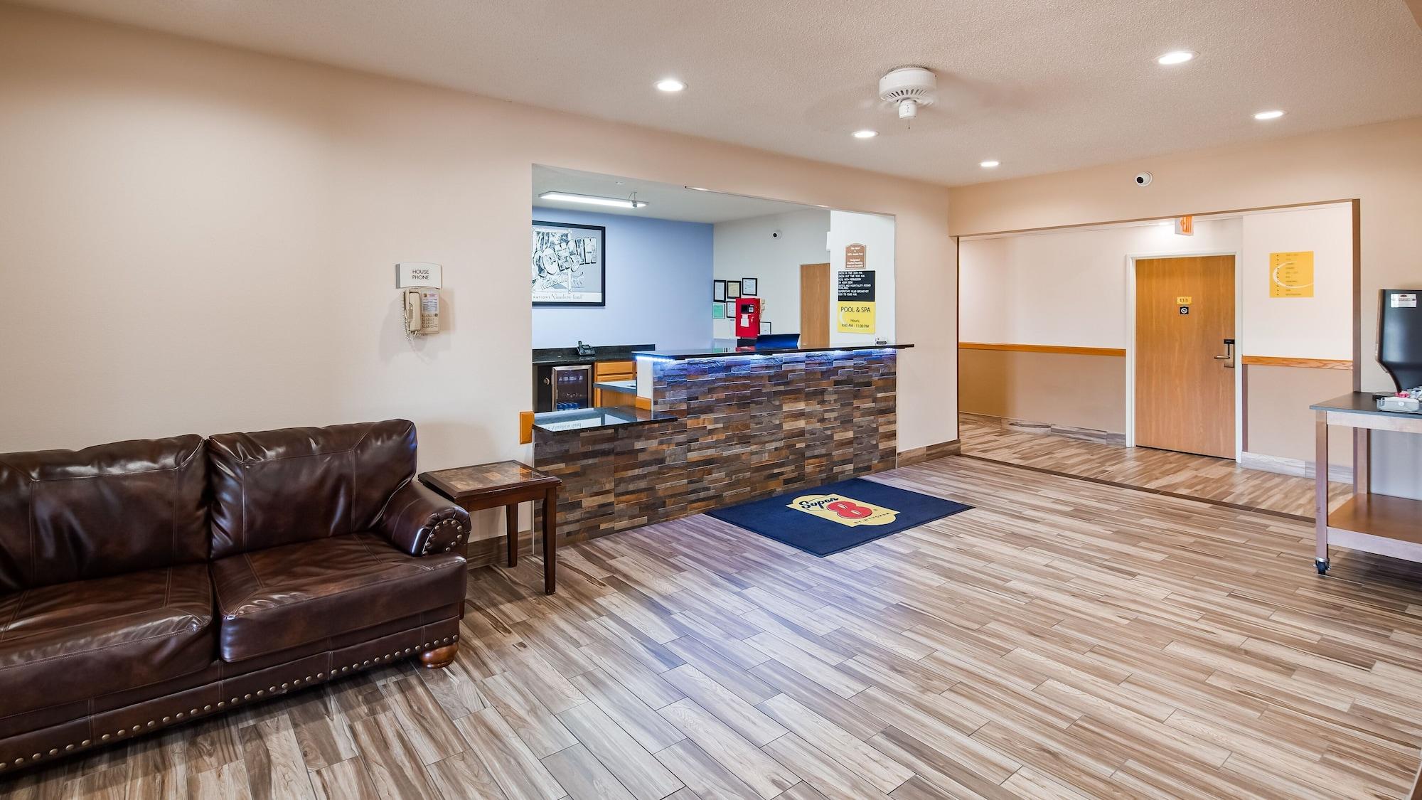 Vista Lobby Super 8 by Wyndham Neillsville WI