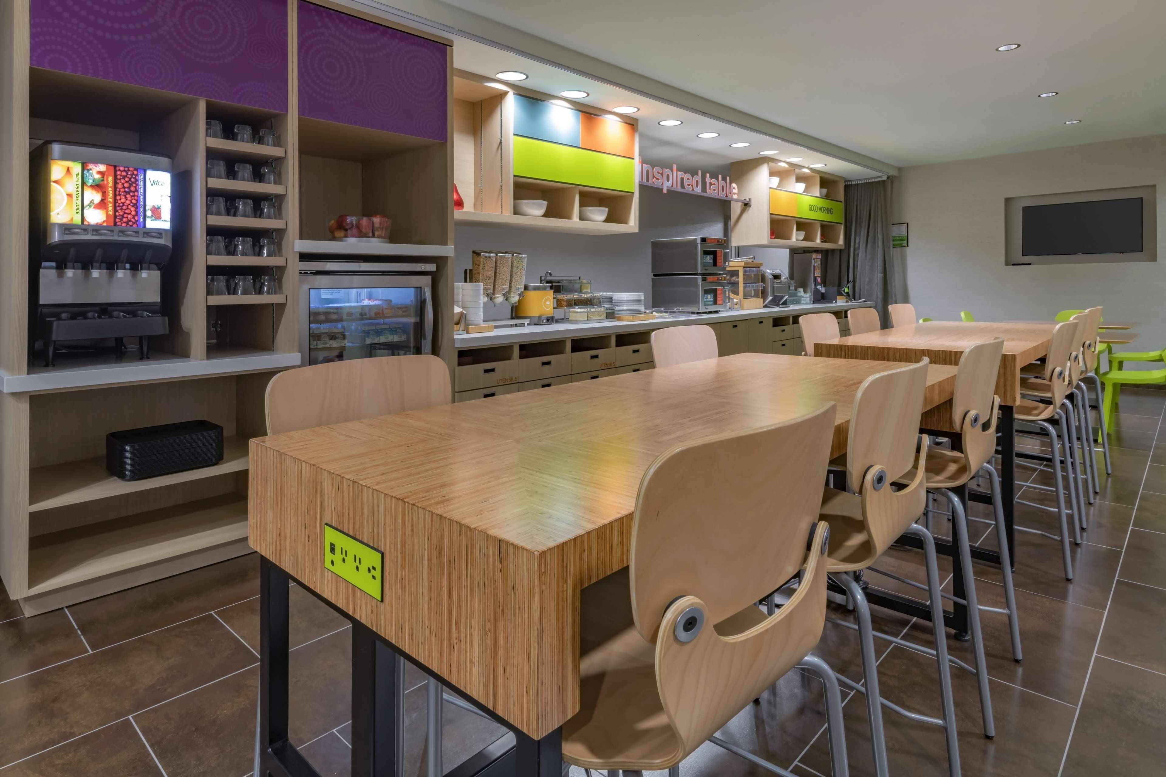 Restaurant Home2 Suites by Hilton Kingman