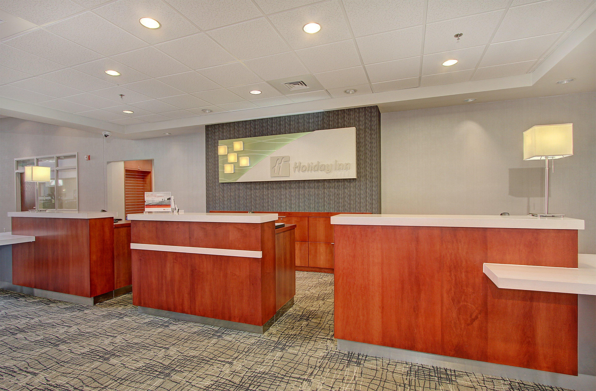 Vista Lobby Holiday Inn University Plaza-Bowling Green by IHG