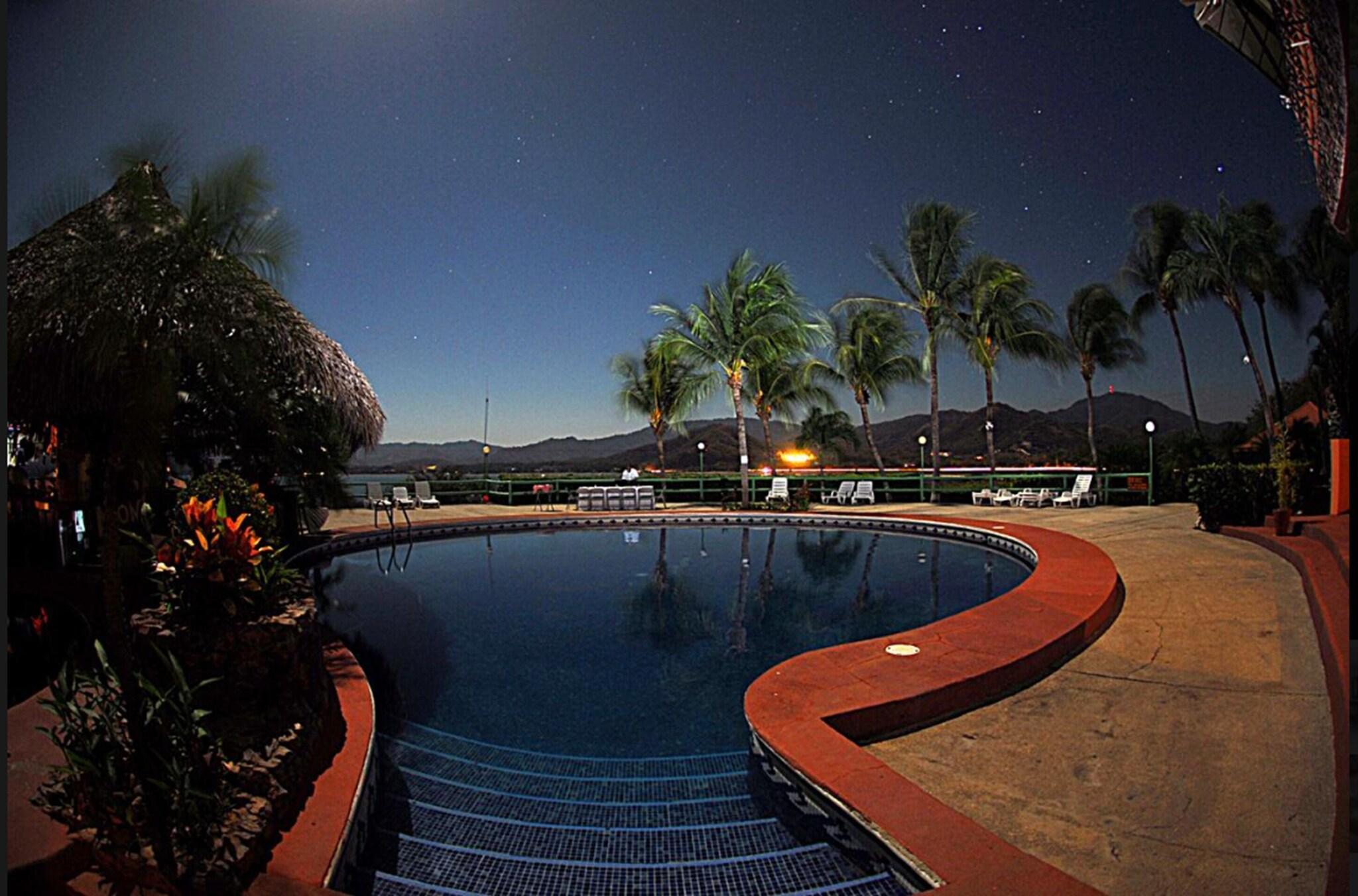 Vista Lobby Flamingo Marina Resort