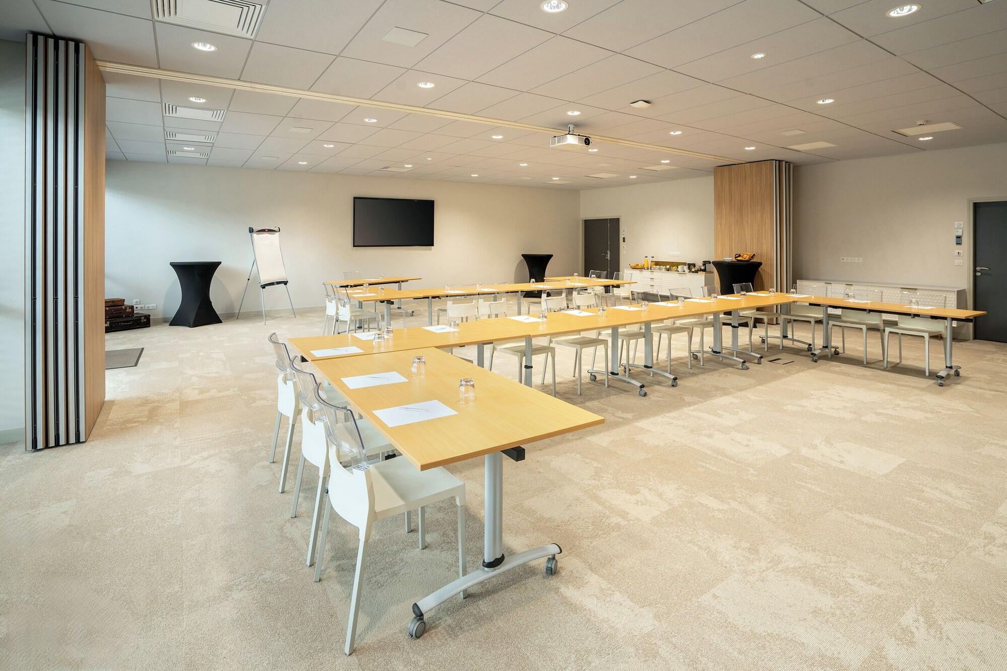 Sala de Reuniones Best Western Hotel Le Quercy