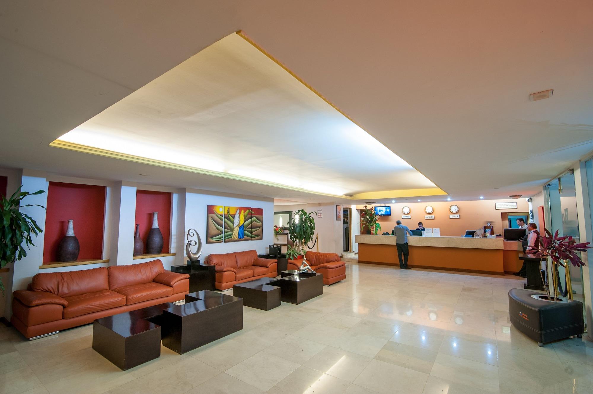 Vista Lobby Hotel María Dolores San Luis Potosí
