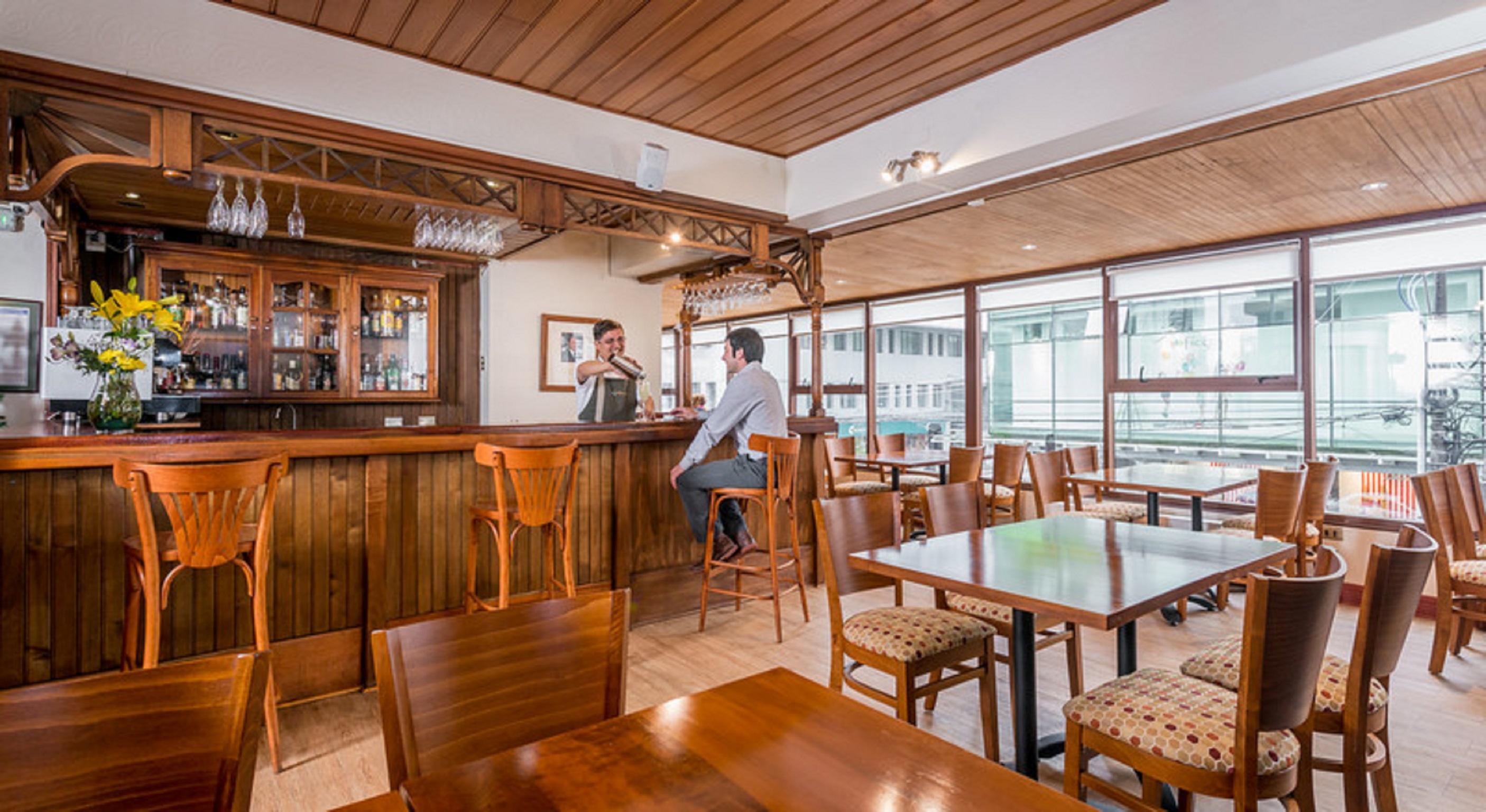Bar/Salón Hotel Don Luis Puerto Montt