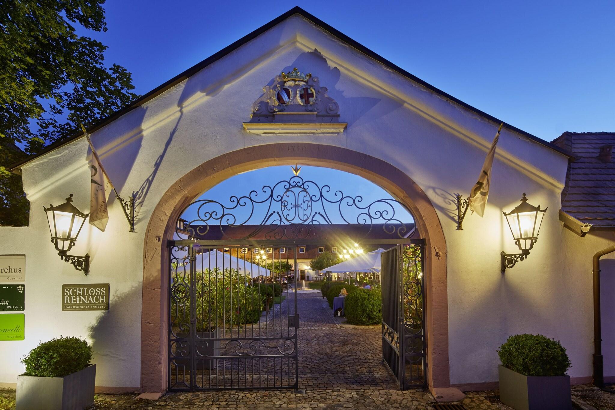 Vista Exterior Hotel Schloss Reinach
