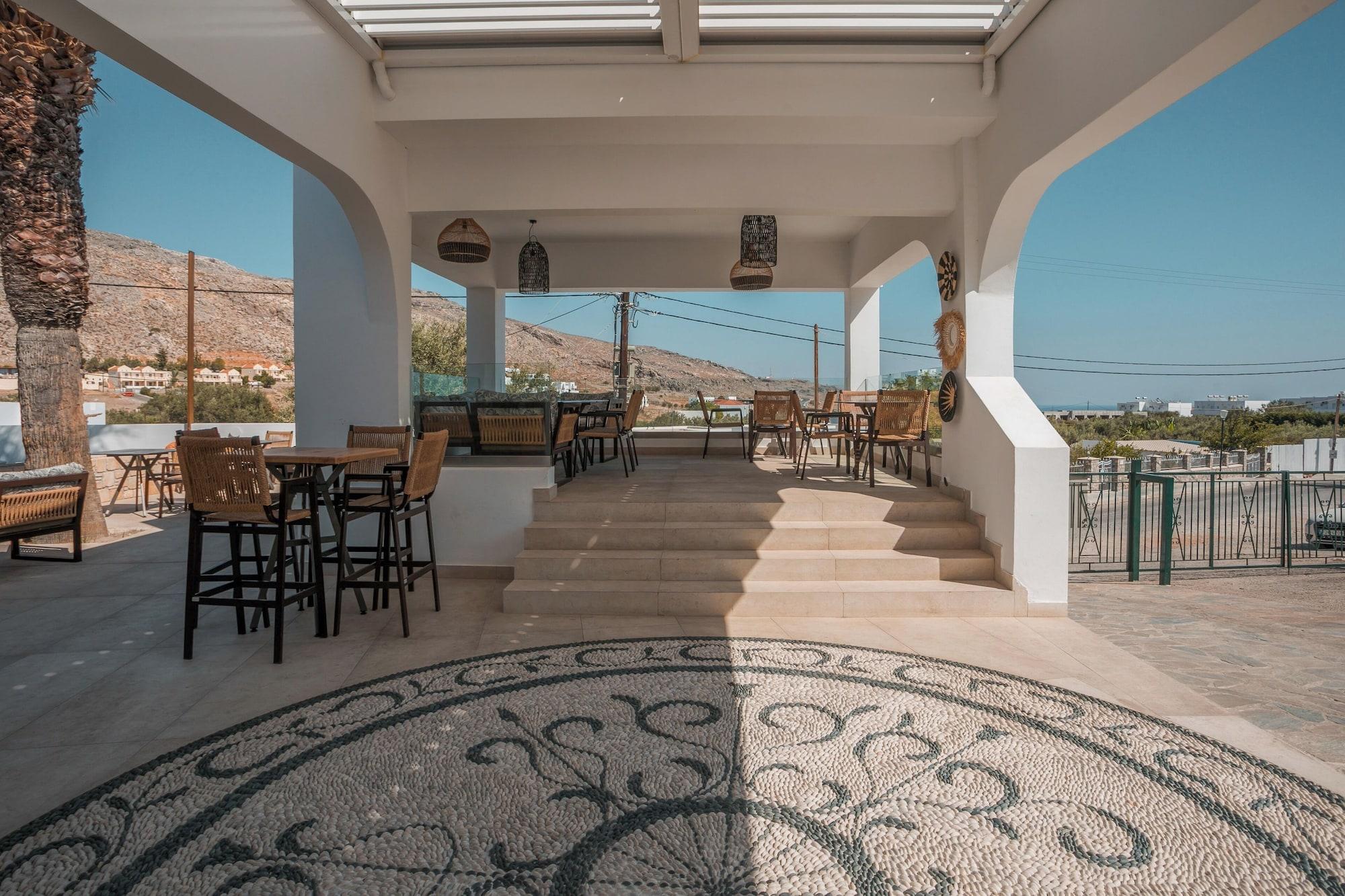 Restaurant 'Lindian Myth' Sea View Studios