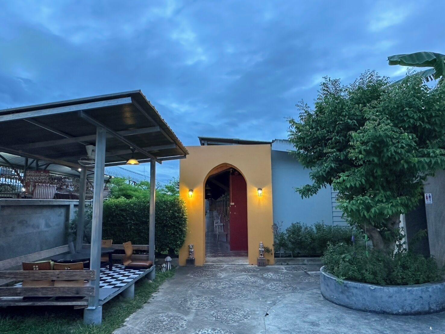 Vista Exterior Baanmafeung