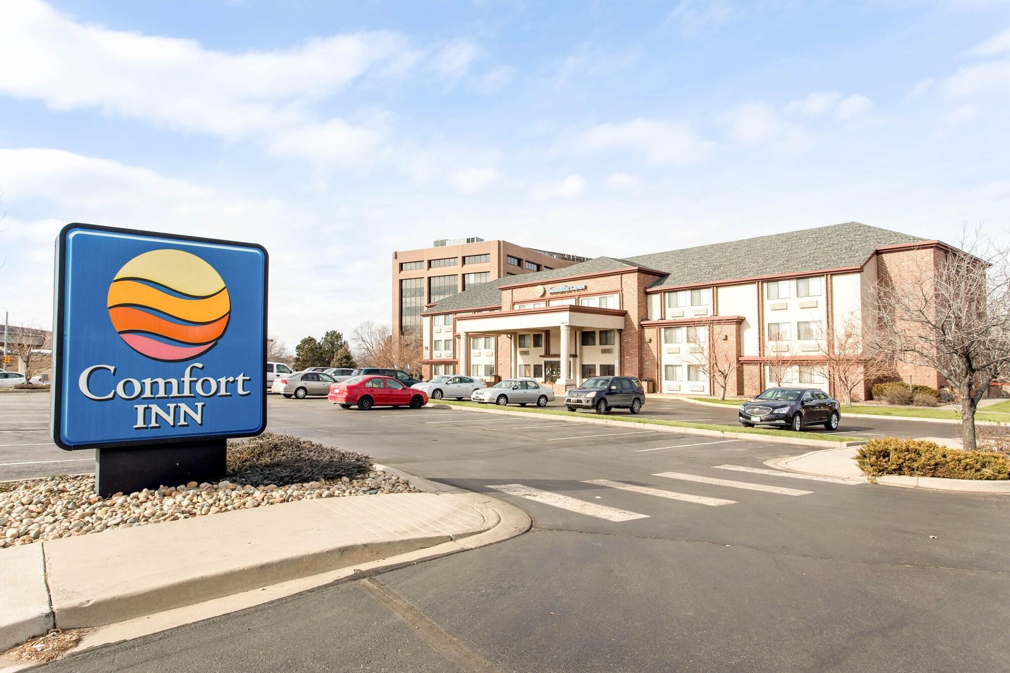 Vista Exterior Comfort Inn Denver Southeast Area