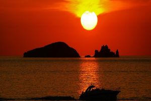 Actividad - Paseo en barco al atardecer desde Sant Antoni
