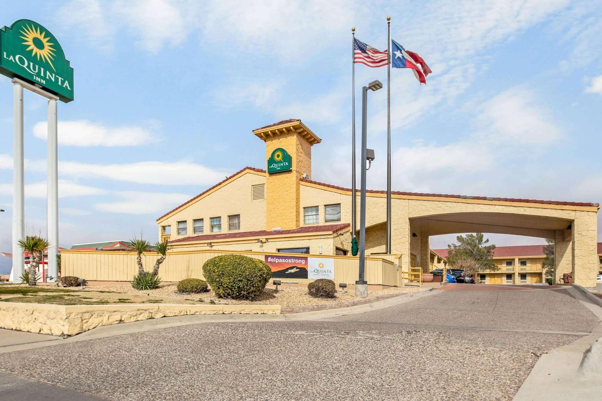 Vista Exterior La Quinta Inn by Wyndham El Paso Cielo Vista