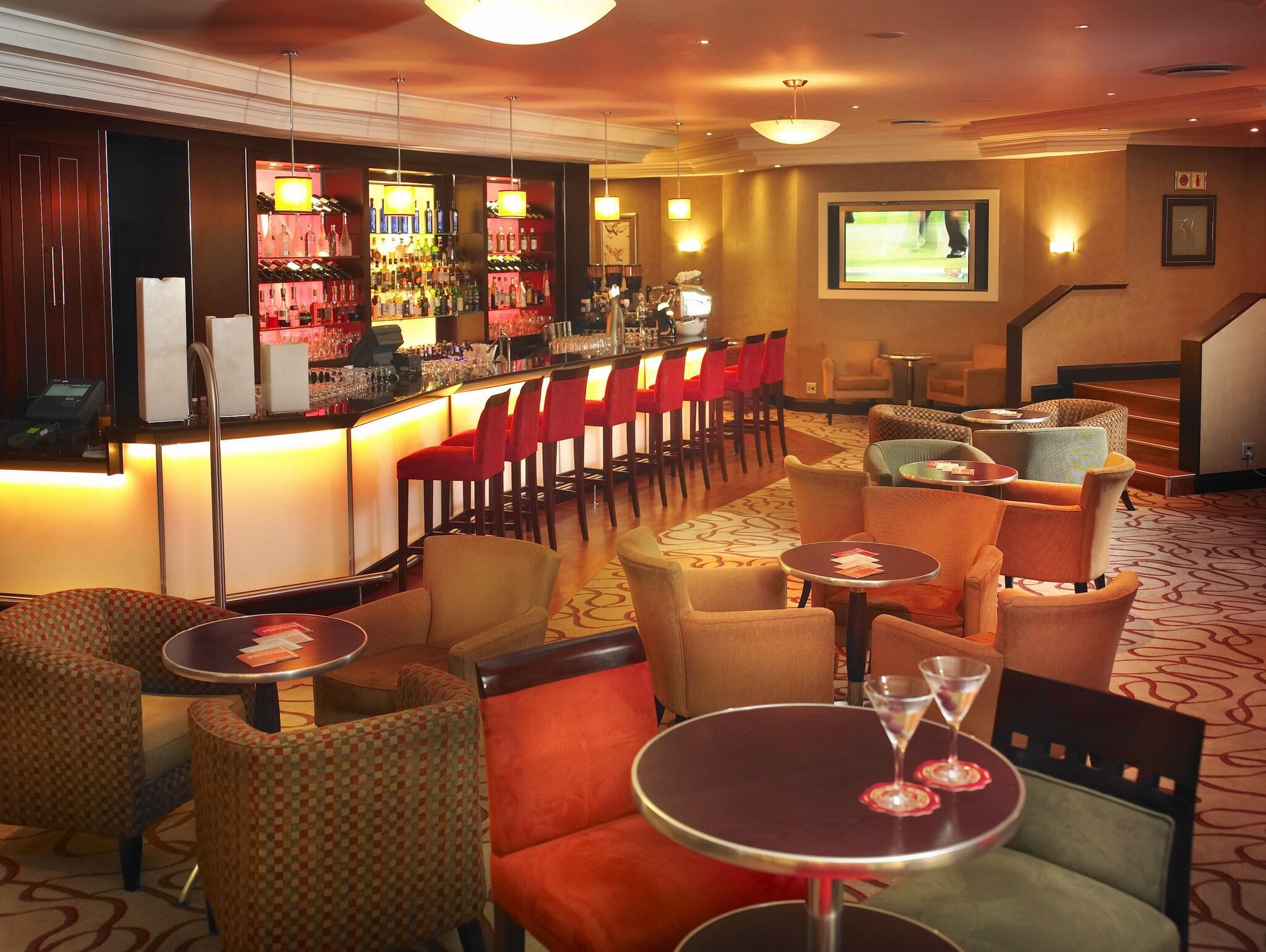 Bar/Salón Southern Sun O.R Tambo