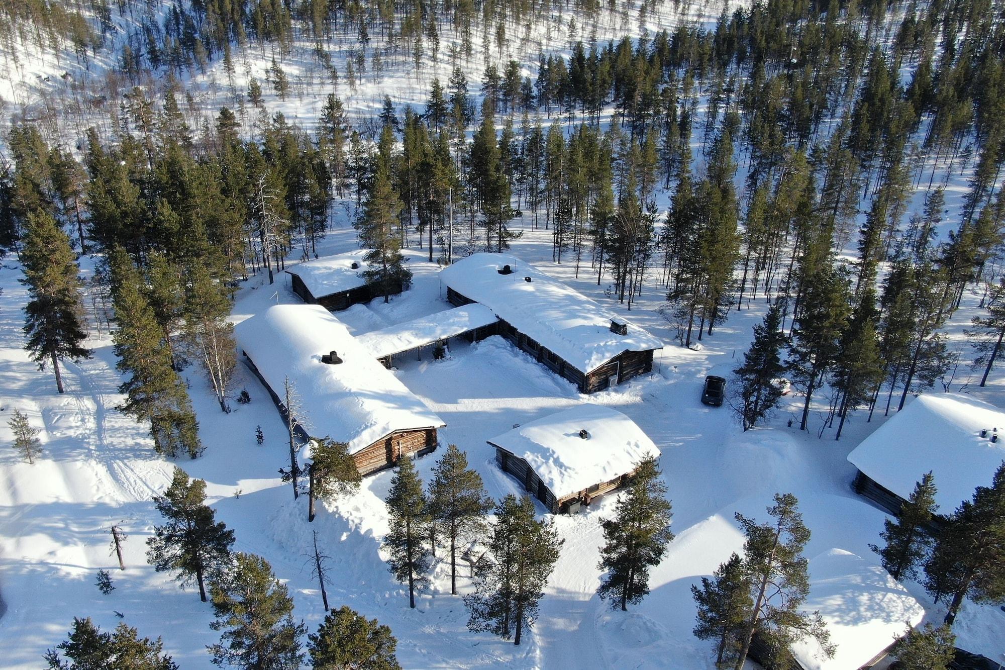 Vista Exterior Kuukkeli Log Houses Porakka Inn