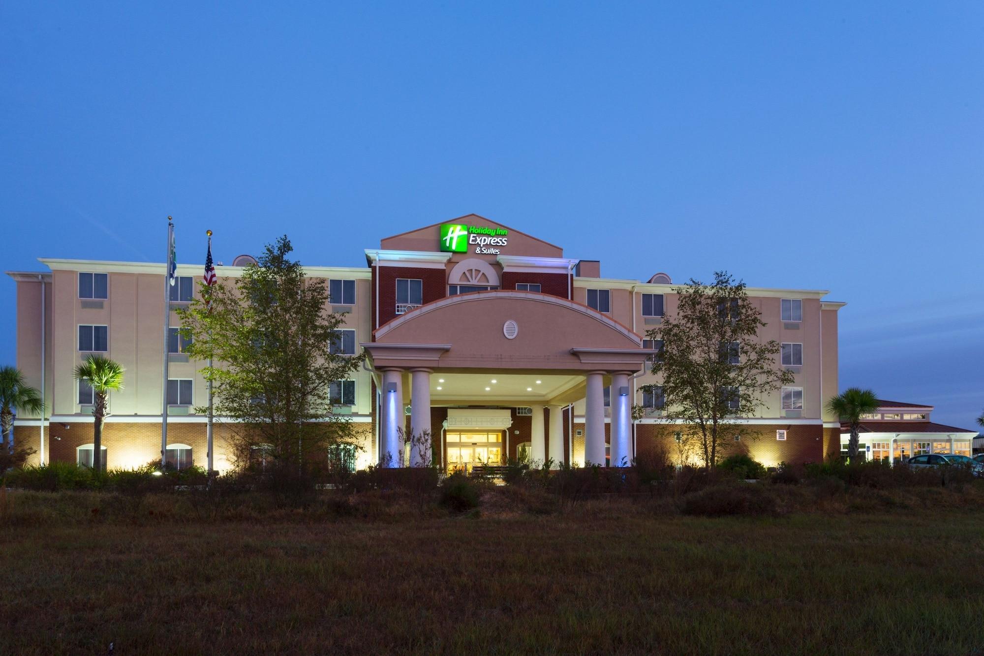 Vista Exterior Holiday Inn Express and Suites Moultrie by IHG