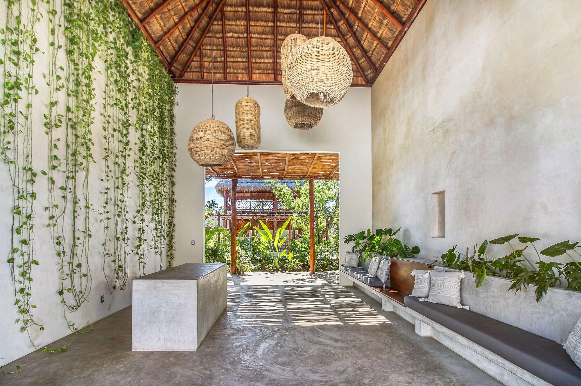 Vista Exterior Zenses Wellness and Yoga Resort - Adults Only