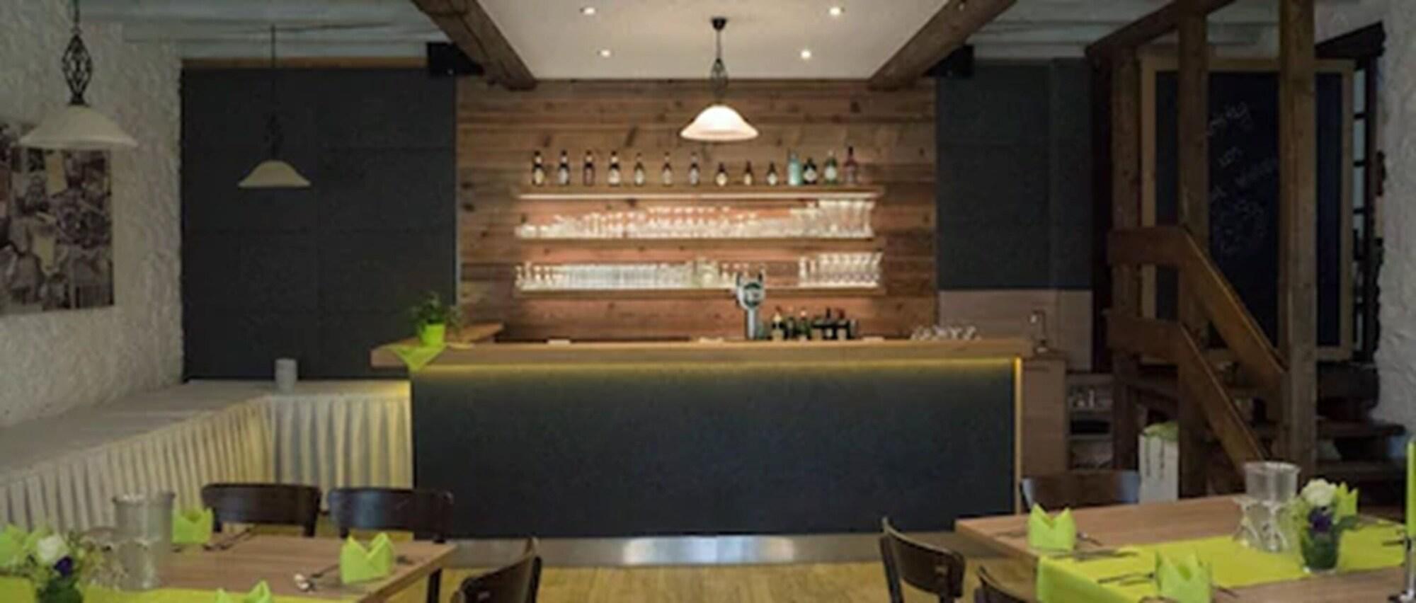 Bar/Salón Hotel Schneider