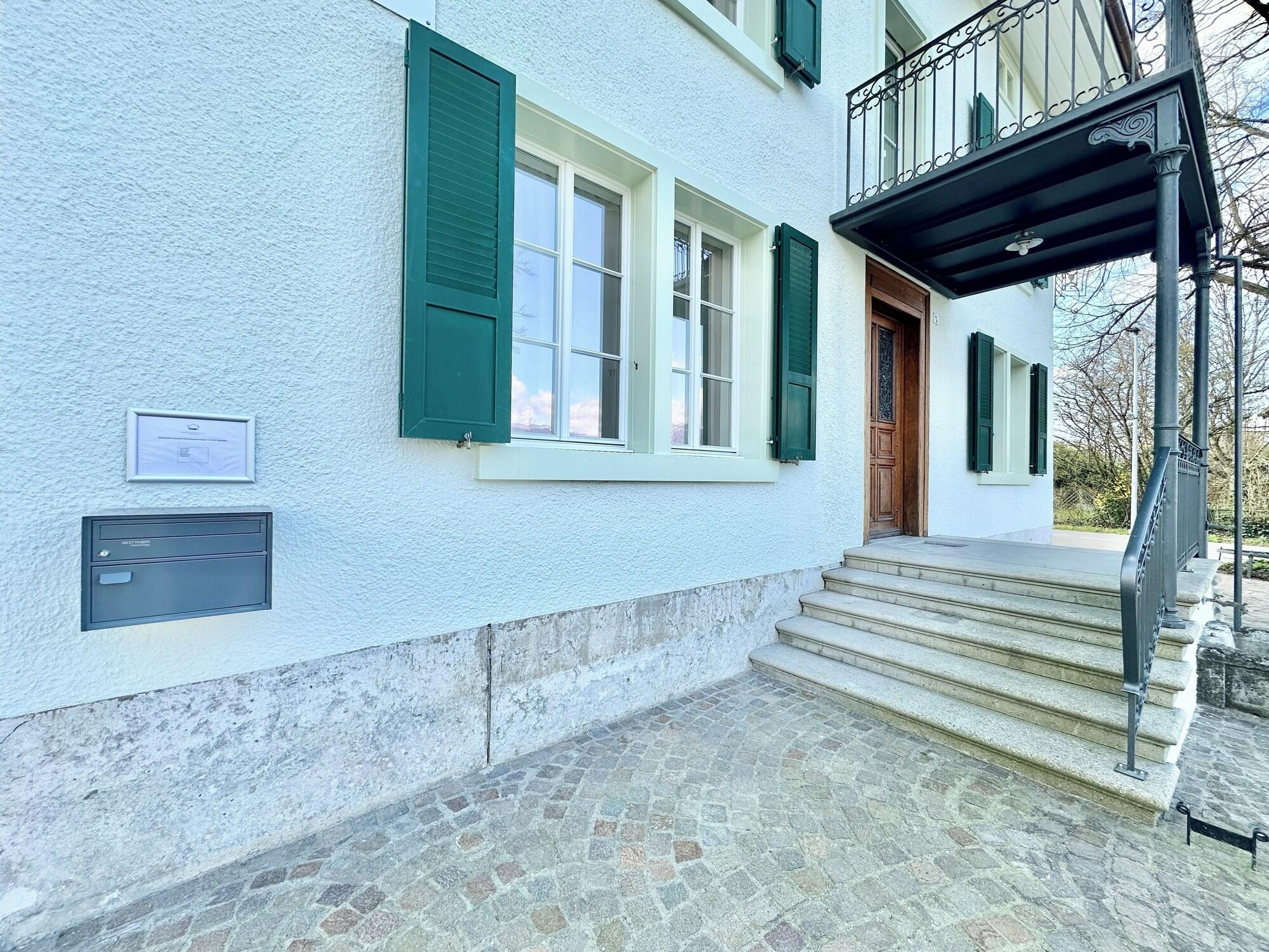 Vista Exterior ZIMMERzuVERMIETEN.ch Deitingen Kreuz