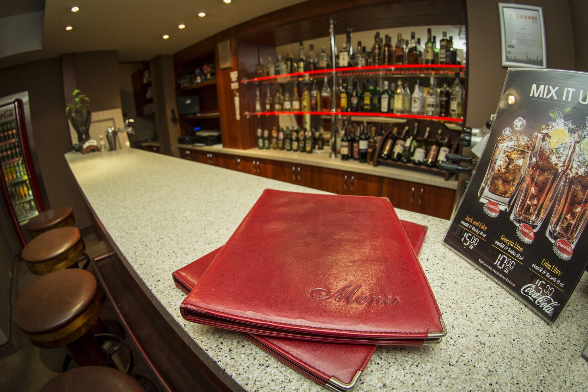 Bar/Salón Hotel Olecki