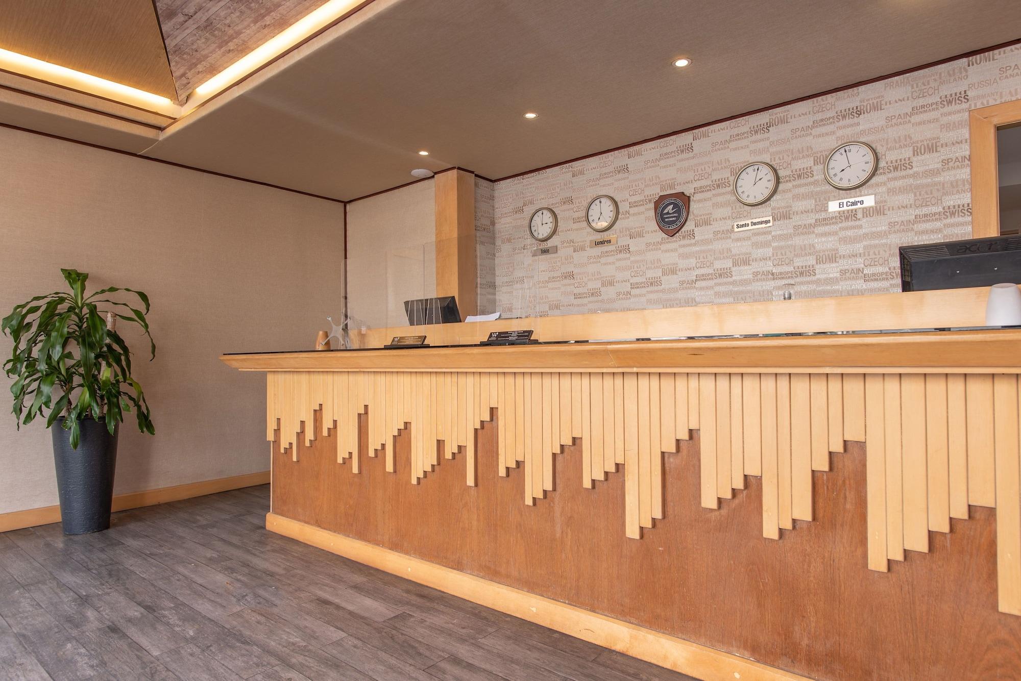 Vista Lobby Weston Suites & Hotel