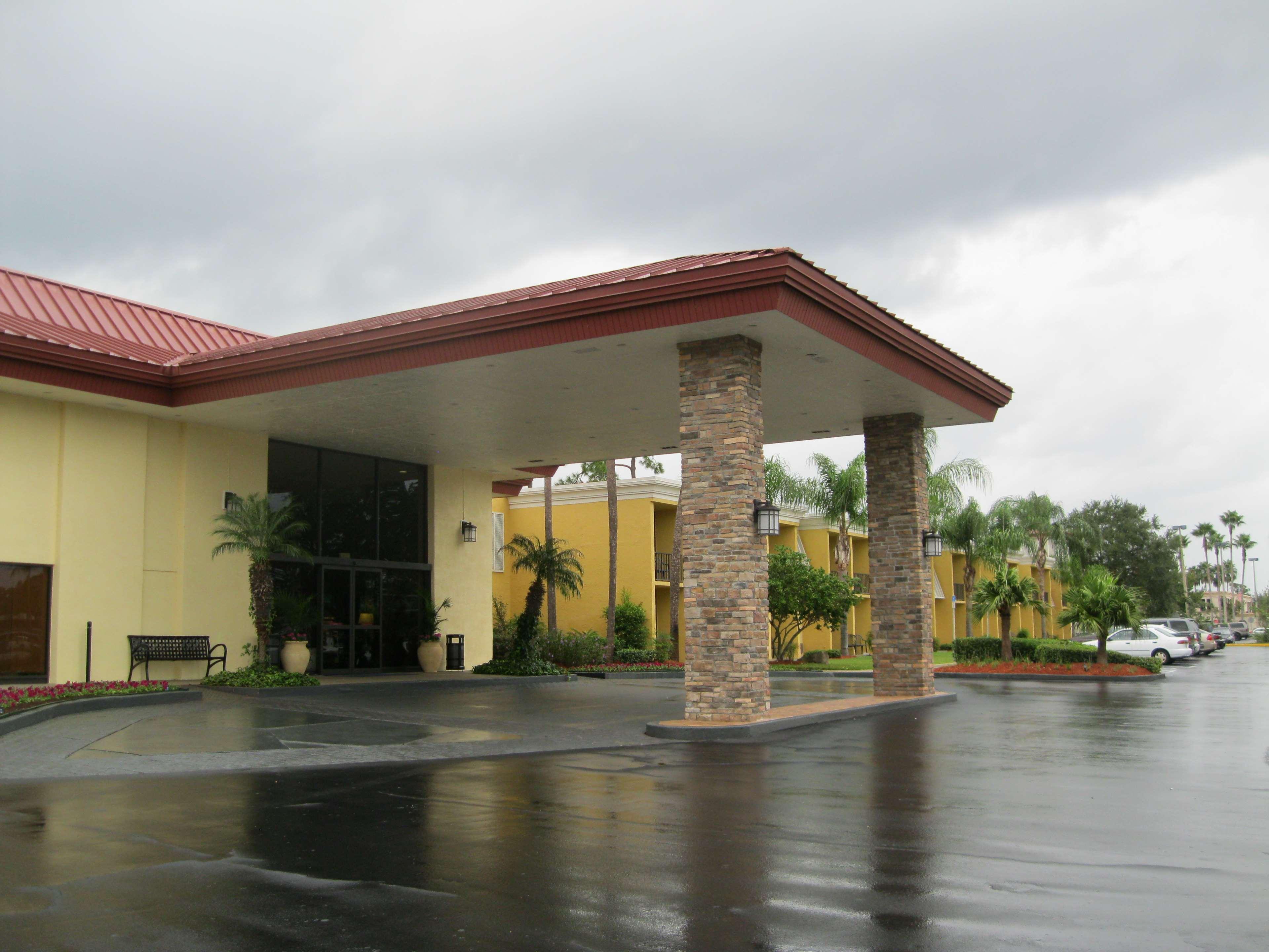 Vista Exterior Best Western International Speedway Hotel