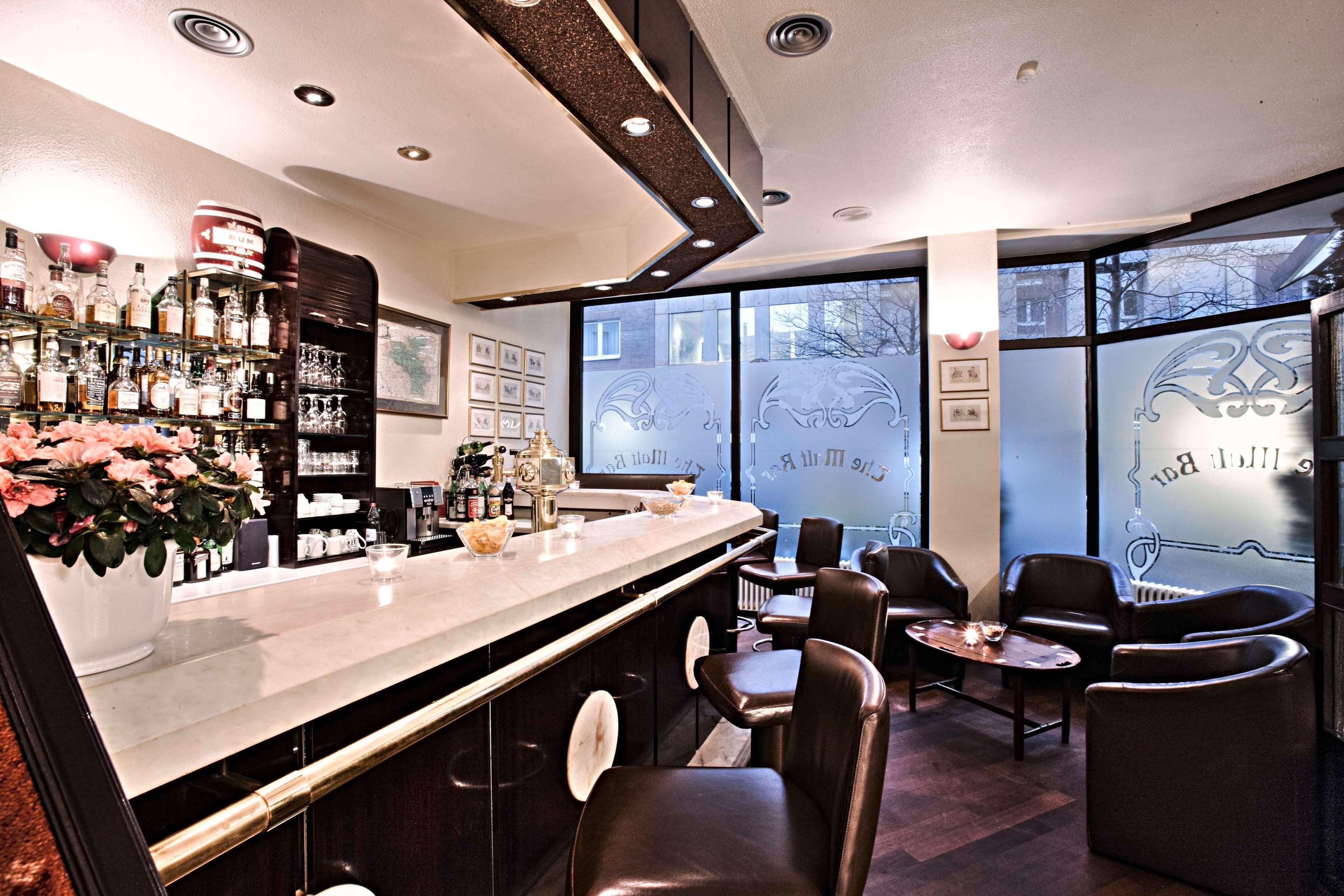 Bar/Salón Hotel Dusseldorf City by Tulip Inn