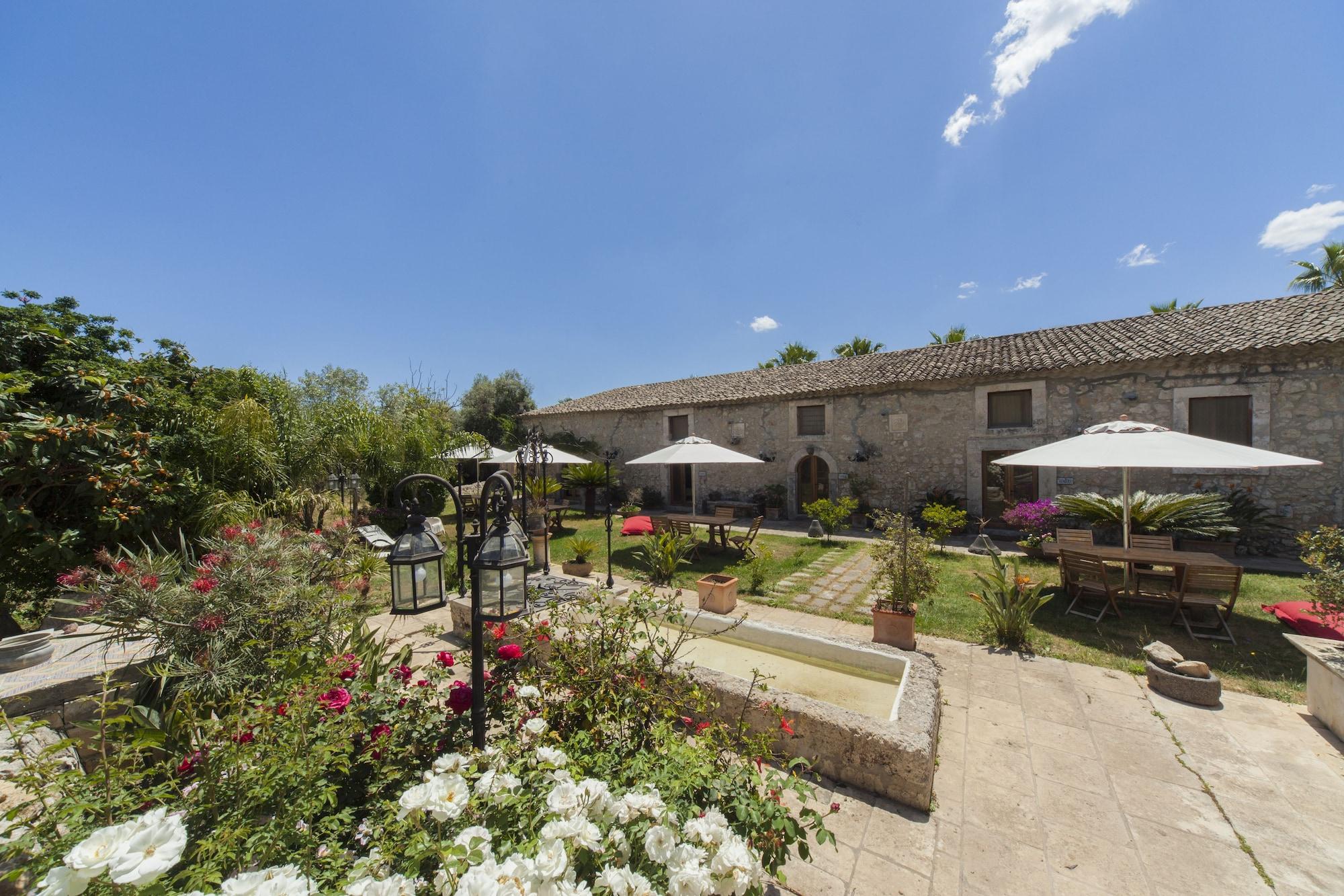 Vista Exterior Villa Dei Papiri