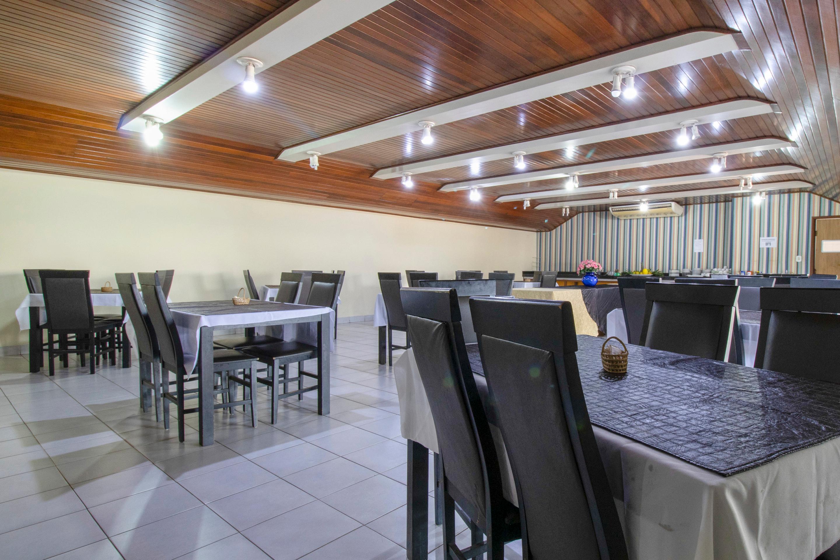 Restaurant OYO New Anápolis Hotel, Imperatriz