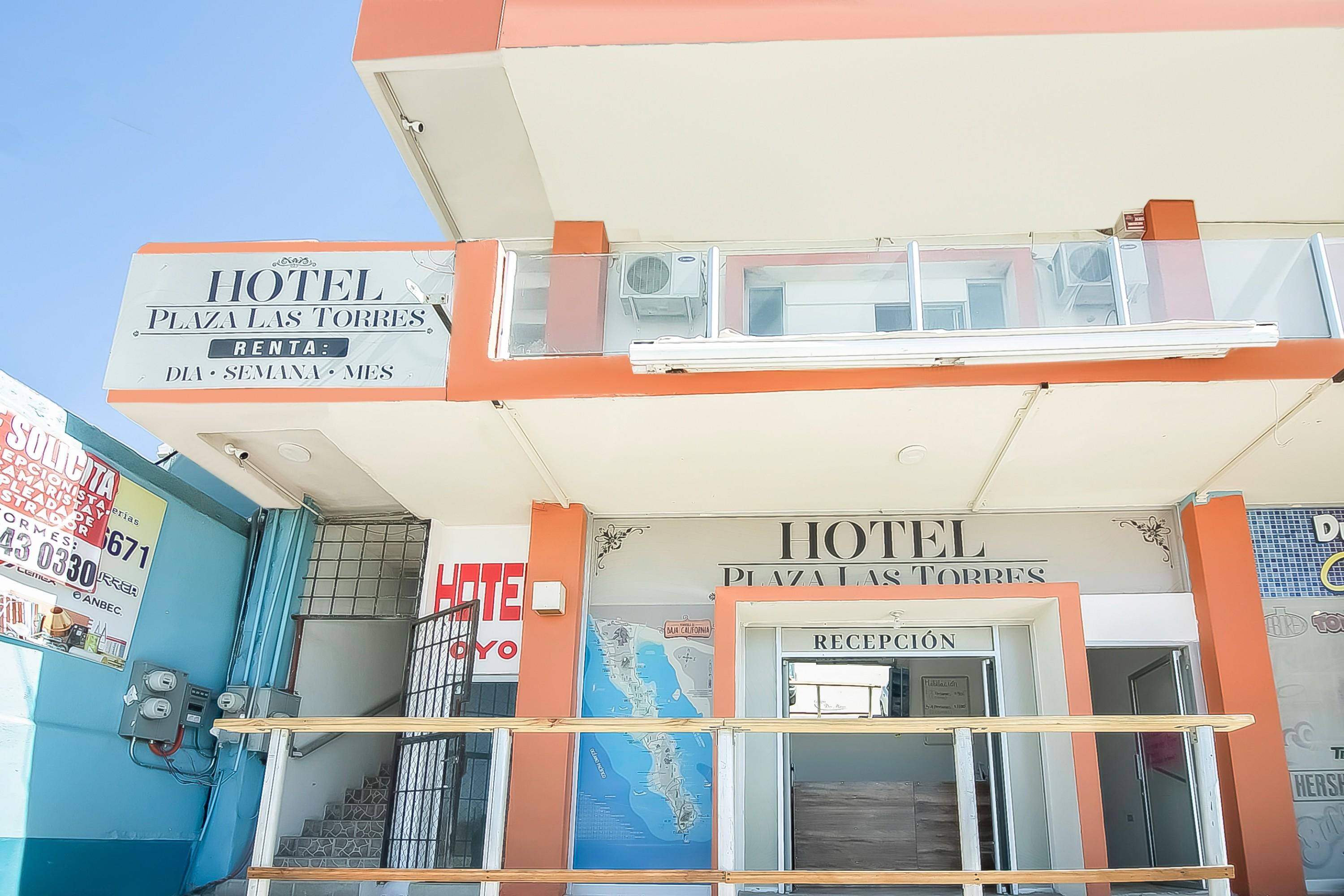 Vista Exterior OYO Hotel Plaza Las Torres, Cabo San Lucas