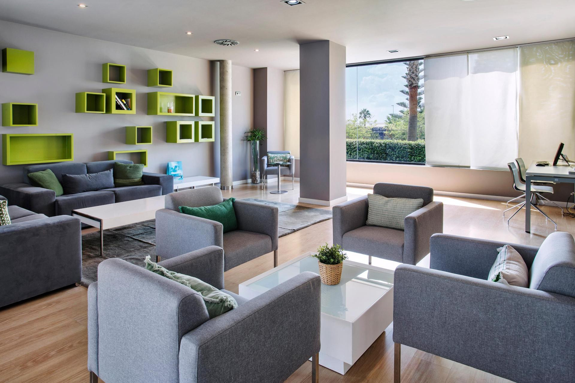 Vista Lobby Azz Hotel Tactica